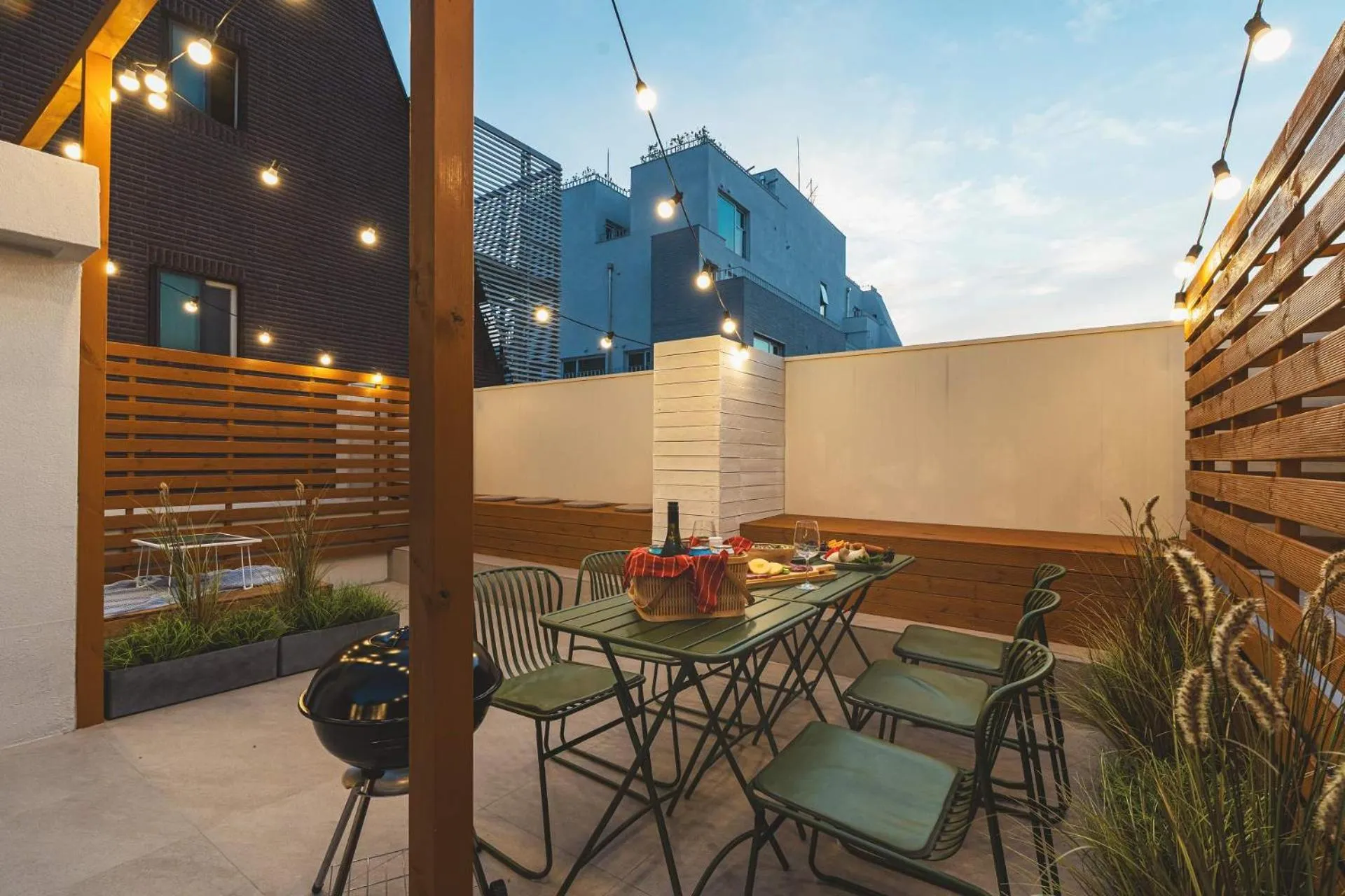 Local Friends Hotel Sinchon