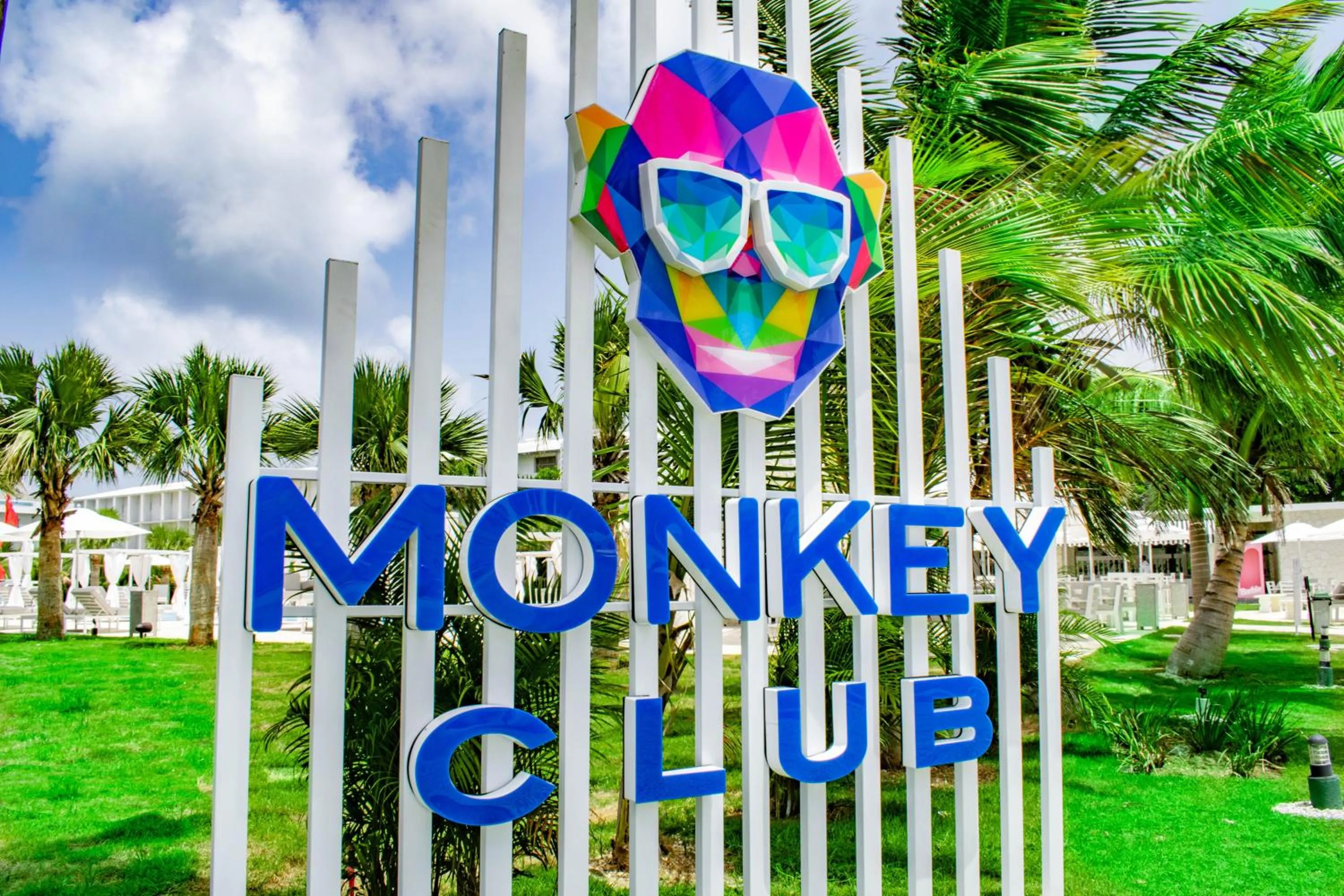 Swimming pool in Playa Palmera Beach Resort