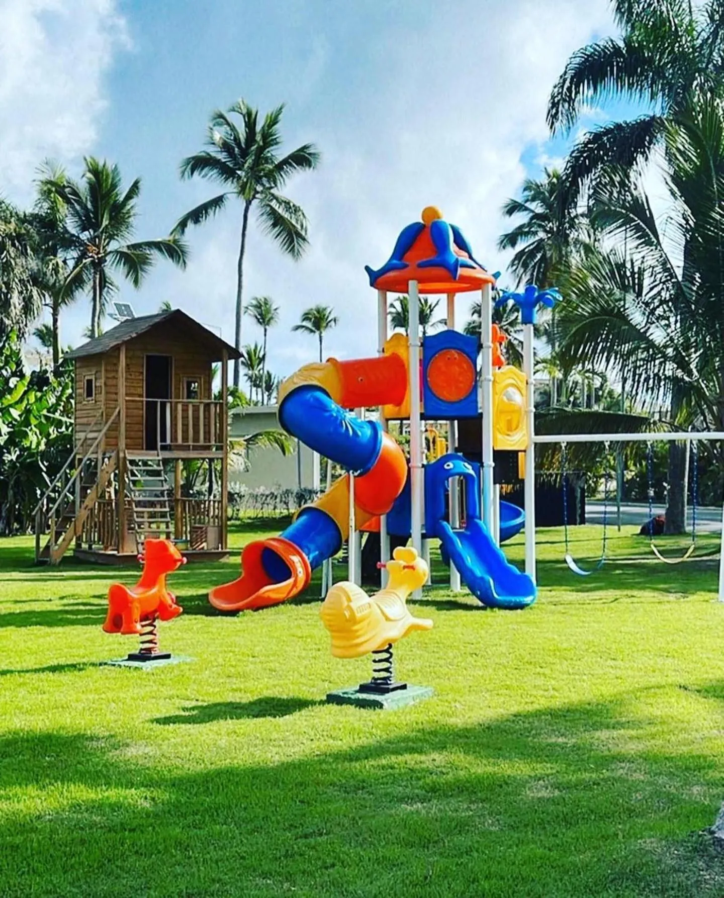 Playa Palmera Beach Resort