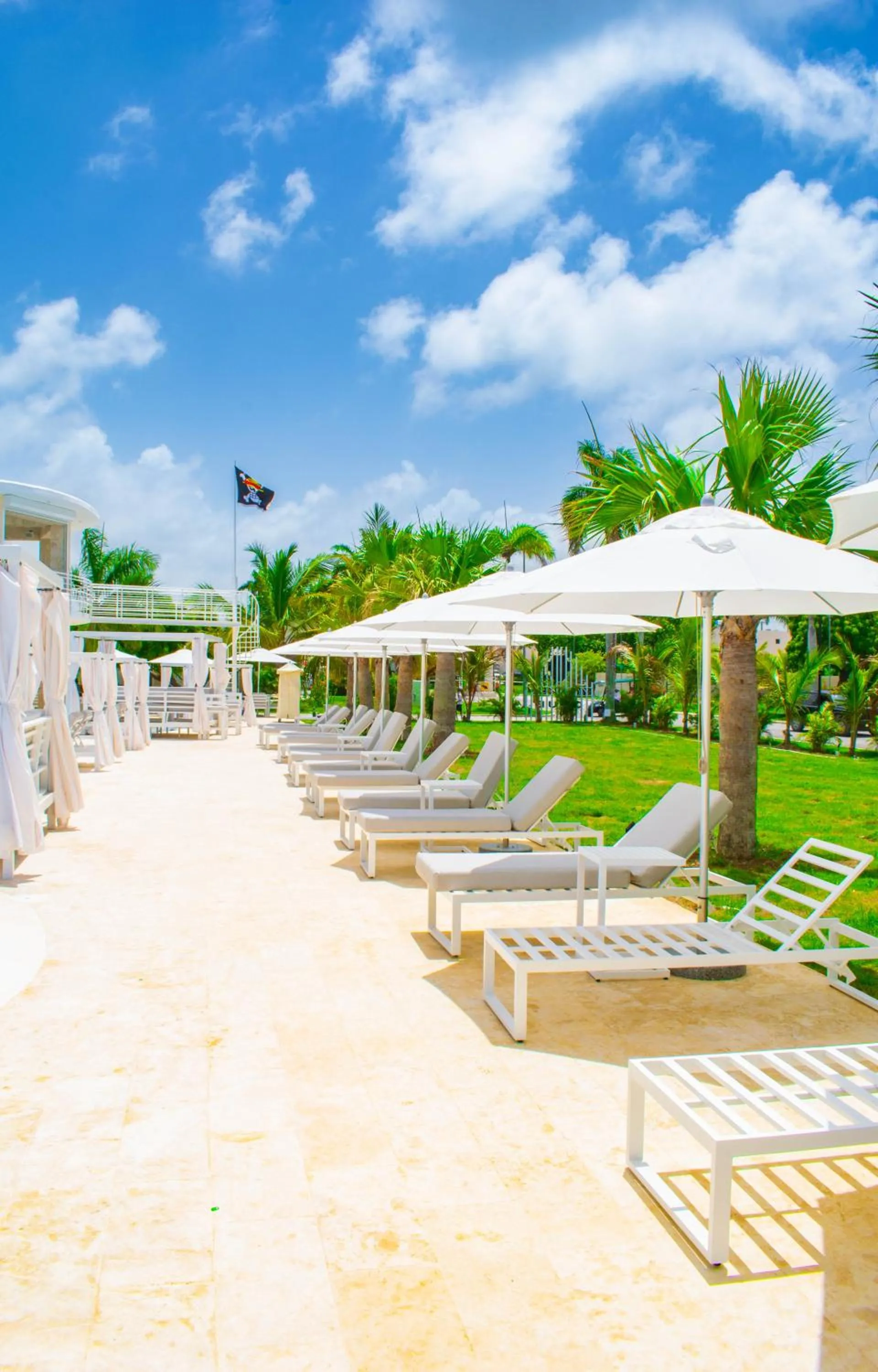 Swimming pool in Playa Palmera Beach Resort