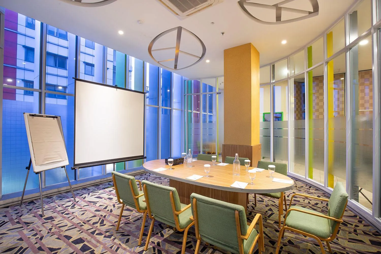 Meeting/conference room in 1O1 URBAN Jakarta Pemuda