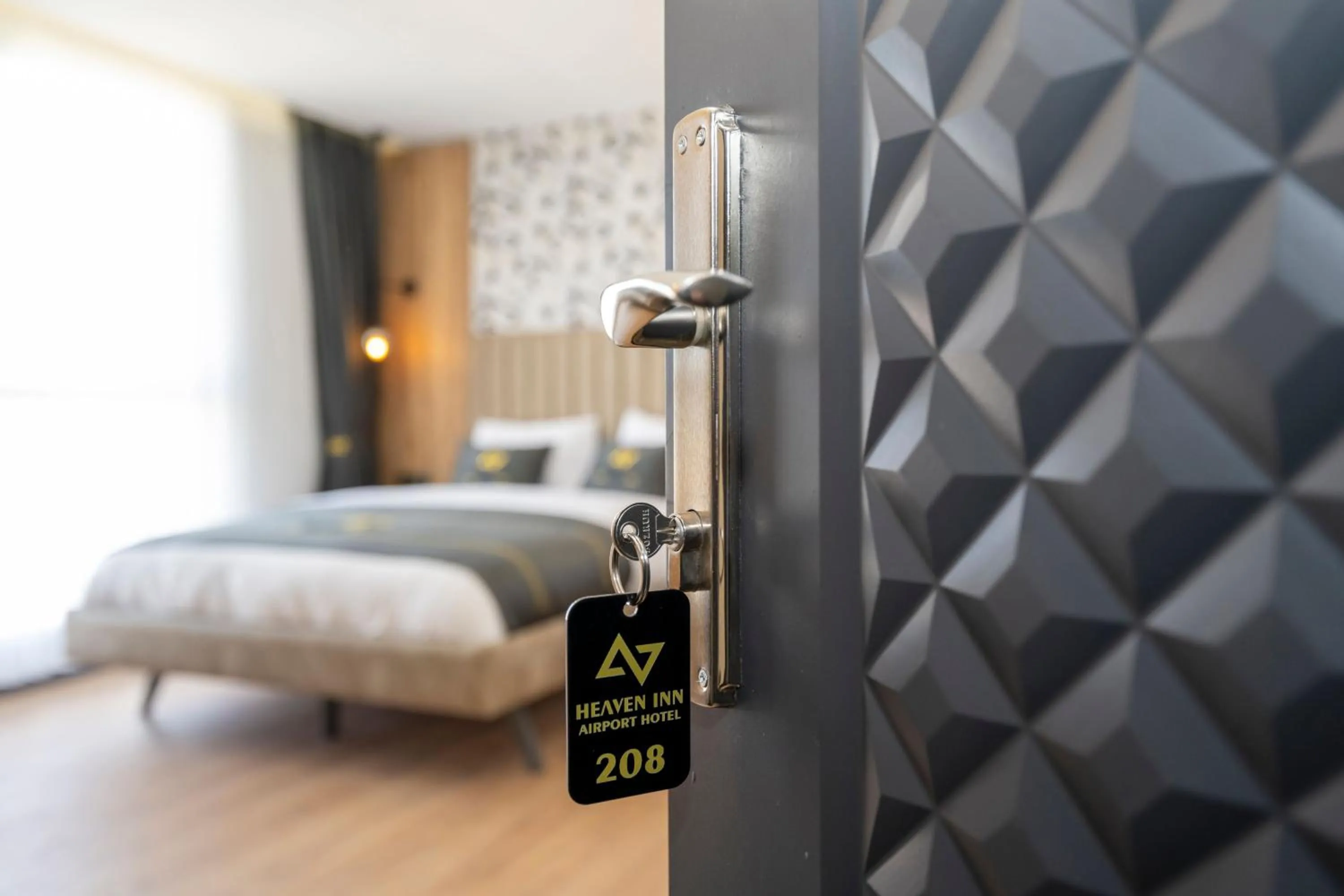 Photo of the whole room, Bed in Heaven Inn Airport Hotel