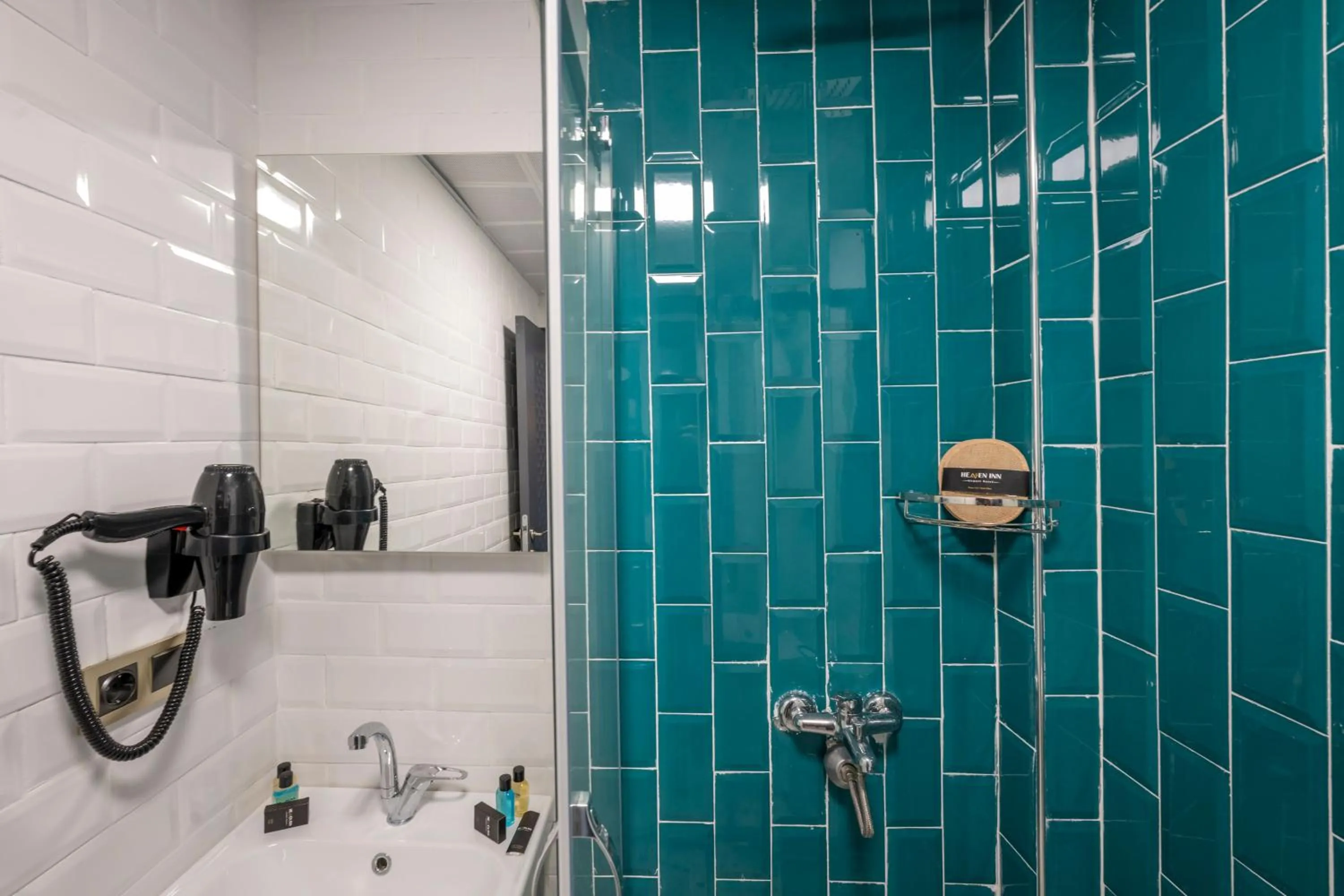 Shower in Heaven Inn Airport Hotel