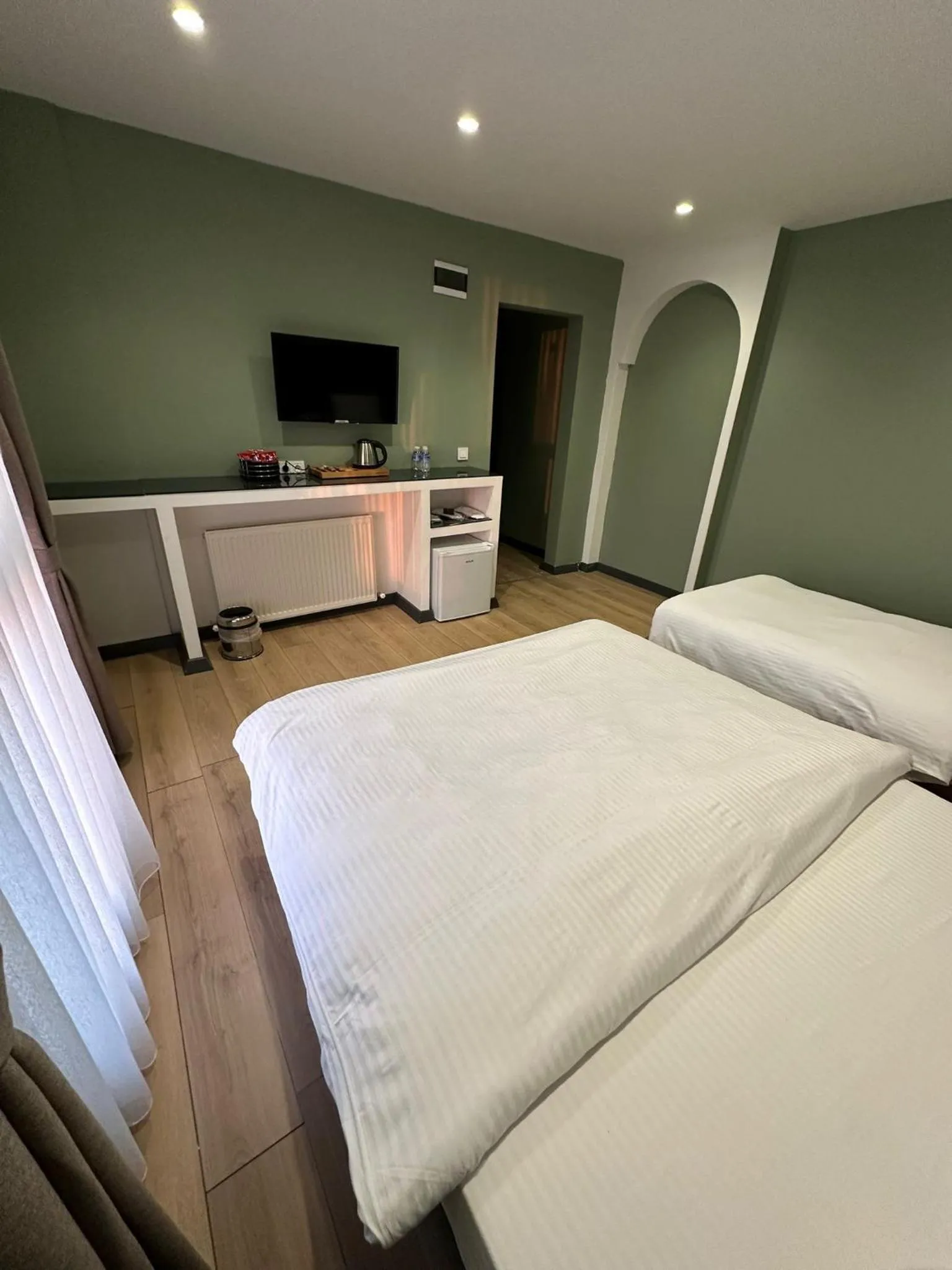 TV and multimedia, Bed in Heaven Inn Airport Hotel