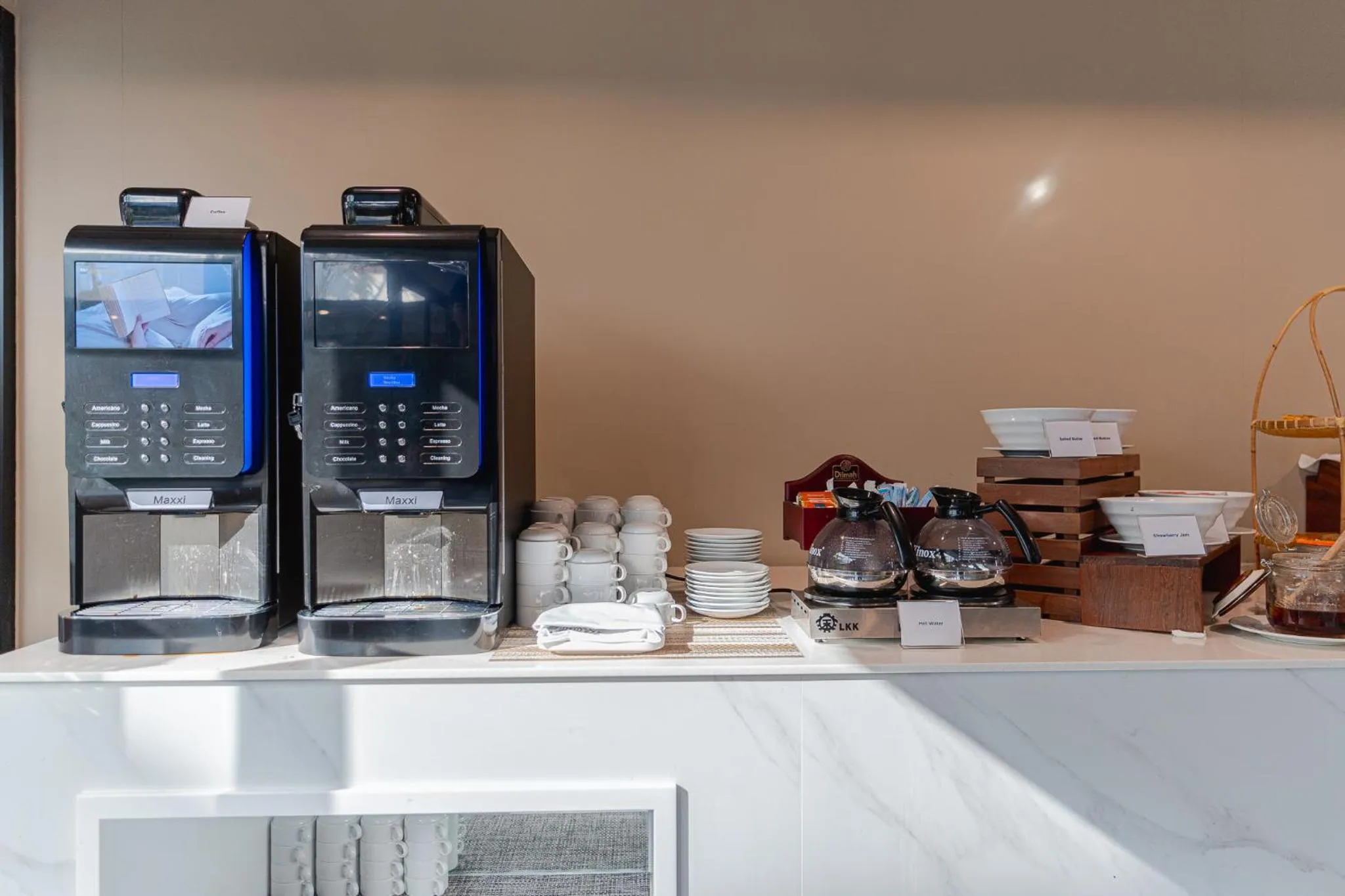 Restaurant/places to eat in Best Western Chatuchak