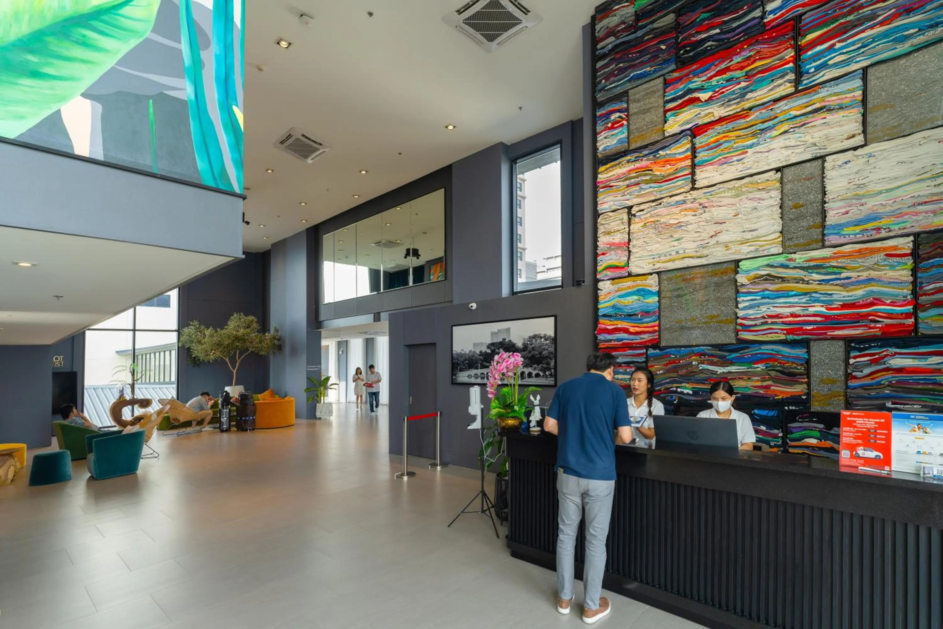 Lobby or reception in Best Western Chatuchak