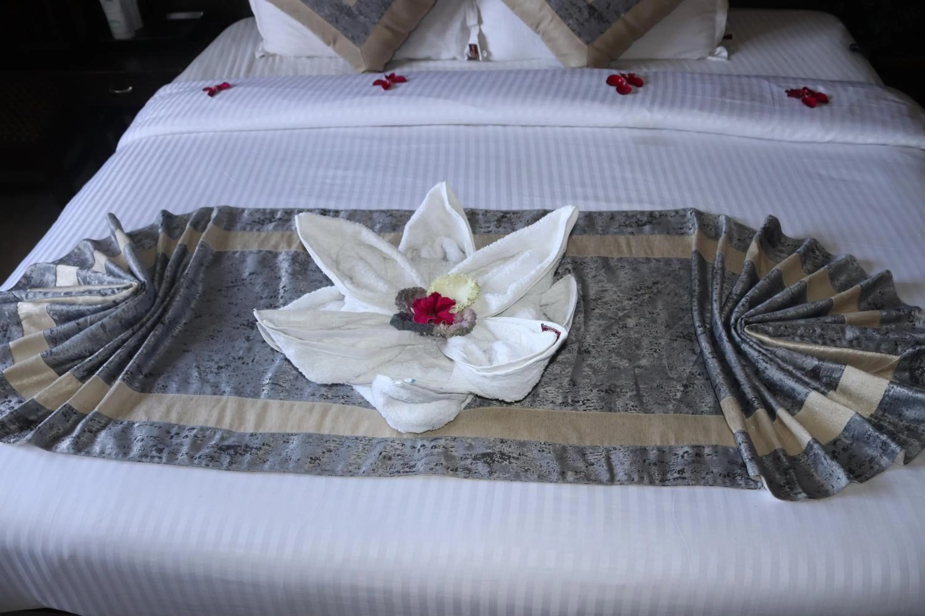 Bed in Hotel Kishna Palace