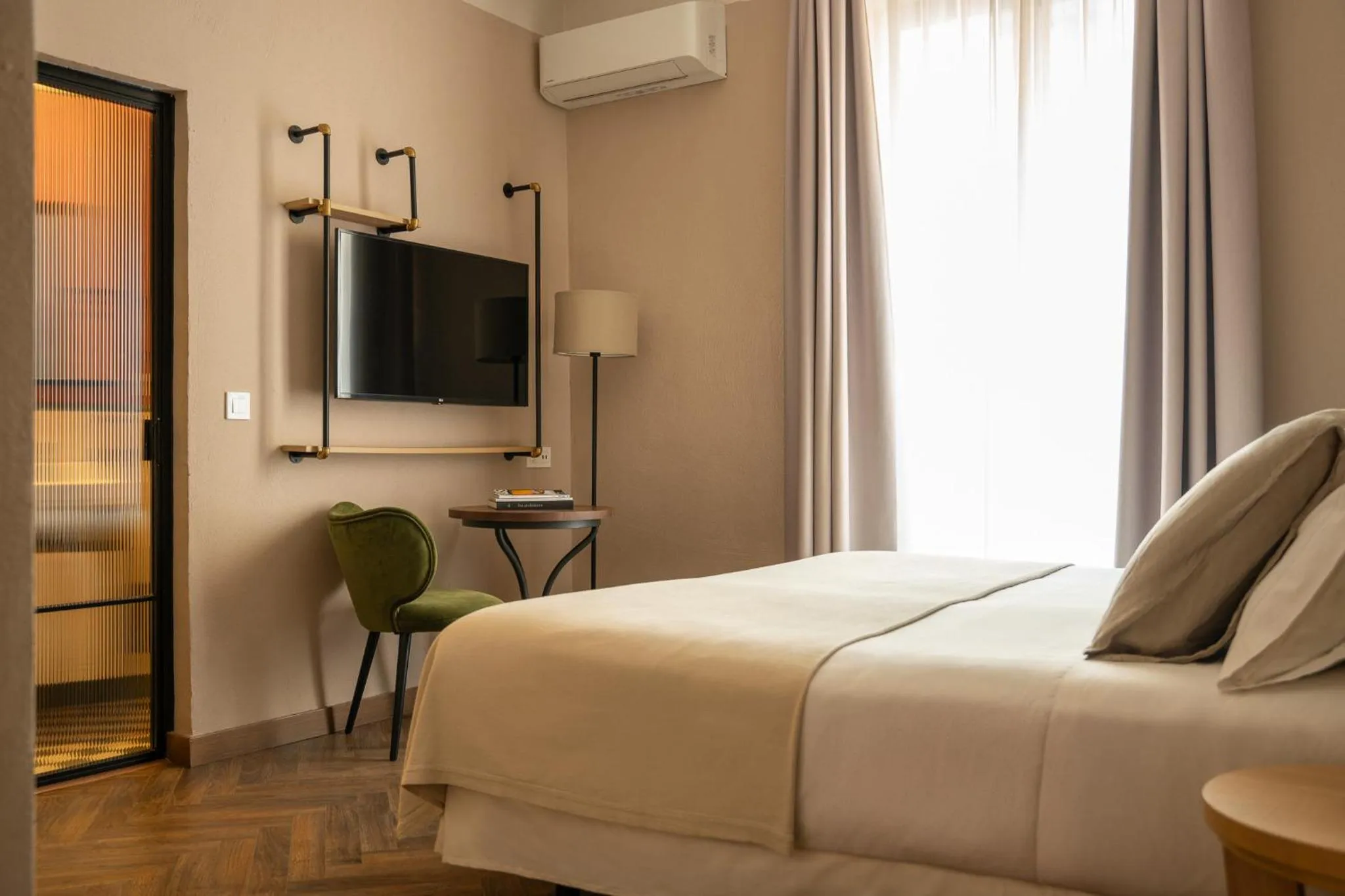 Bed in Honest Sevilla