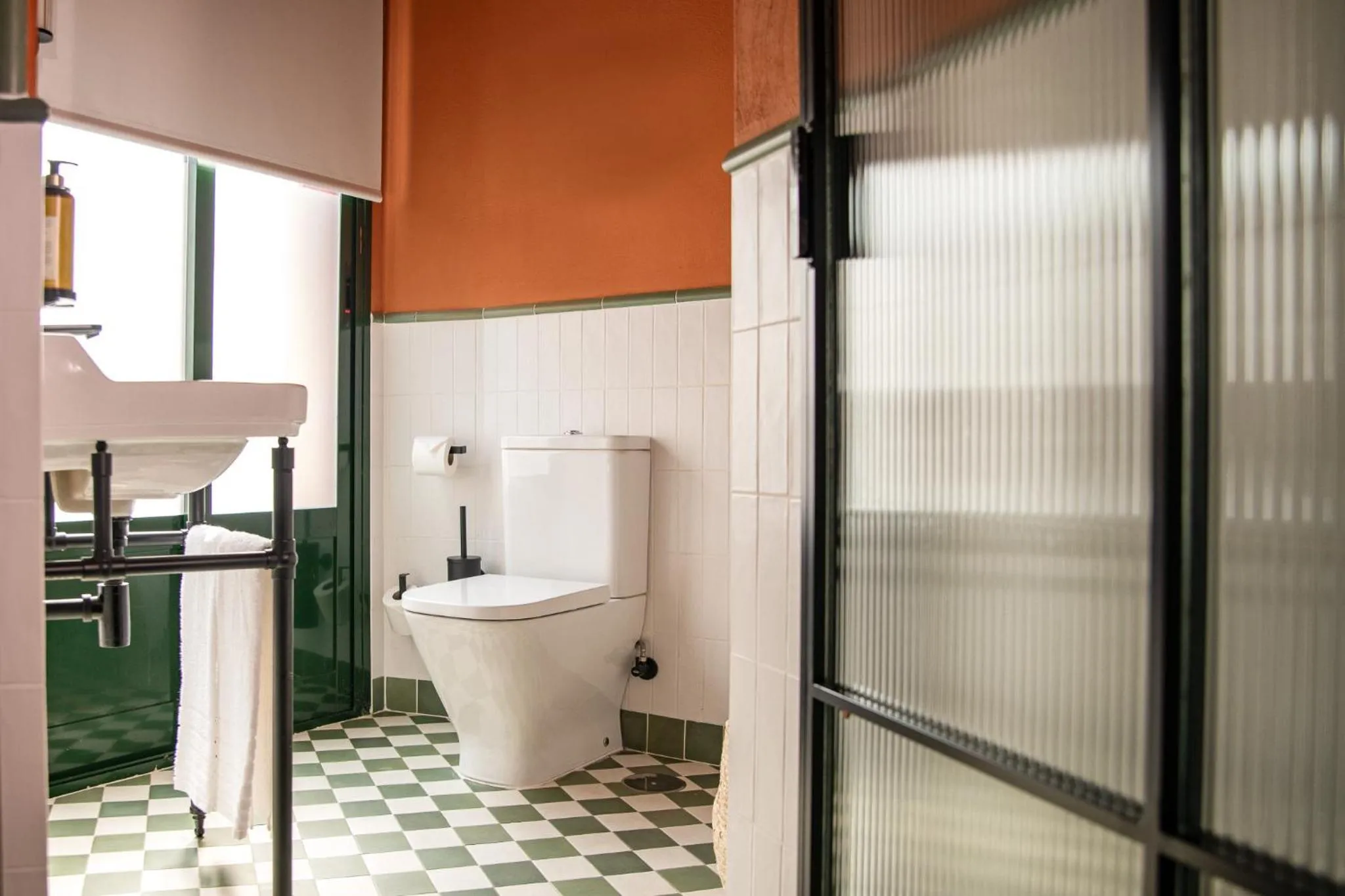 Toilet in Honest Sevilla