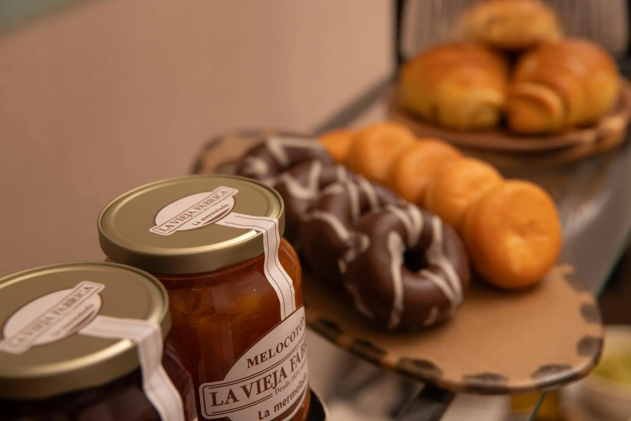 Food and drinks in Honest Sevilla