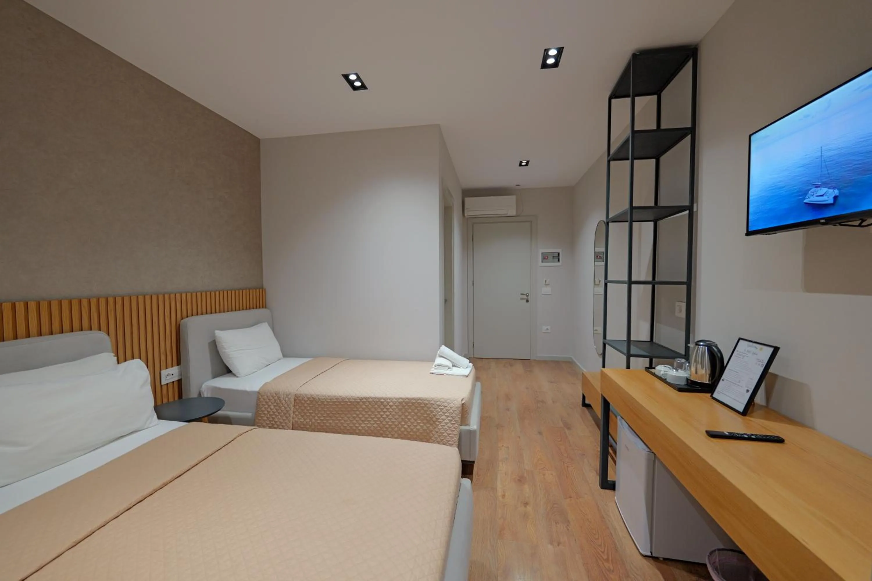 Photo of the whole room, Bed in Hotel Ajden by Mira Mare