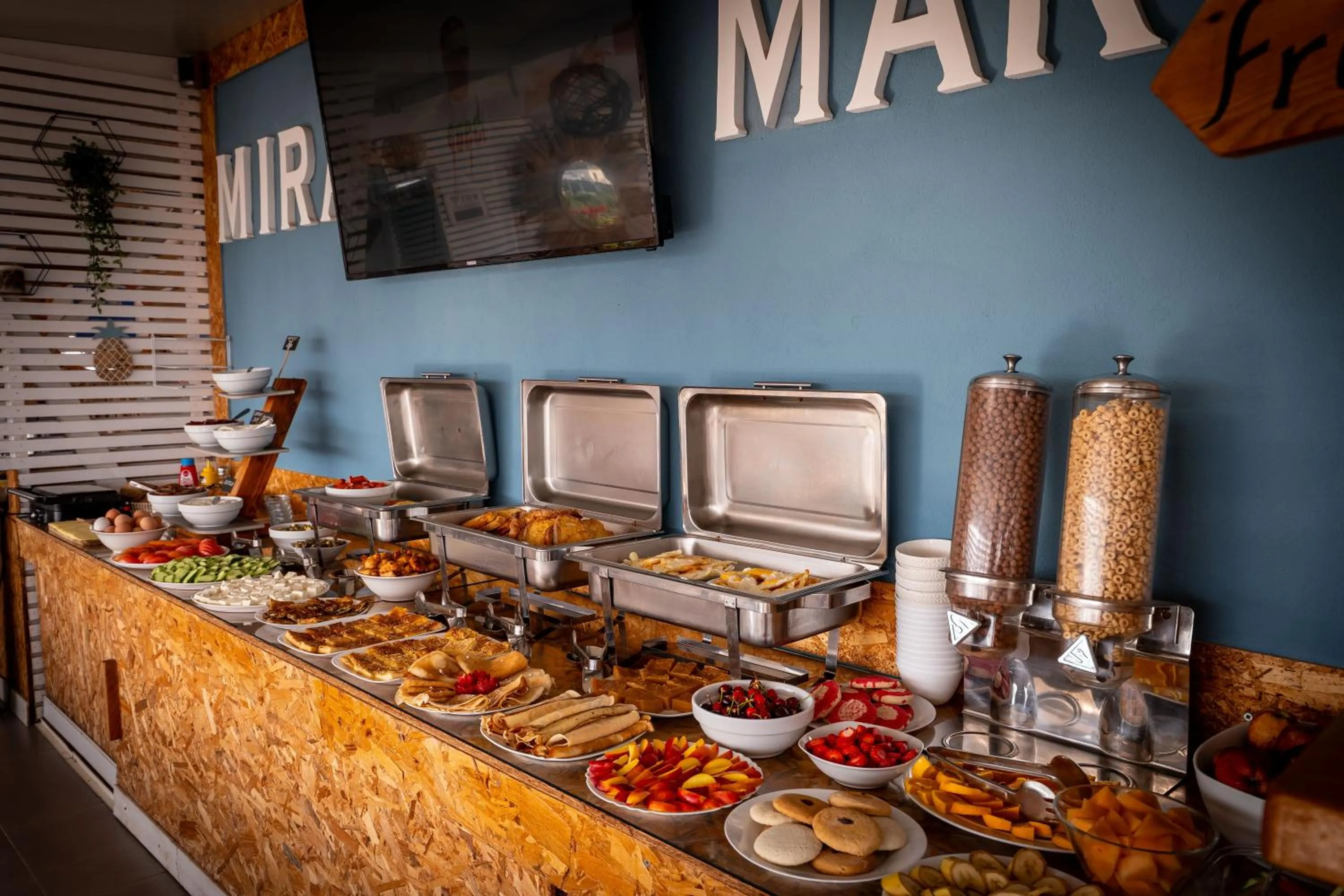 Food and drinks in Hotel Ajden by Mira Mare