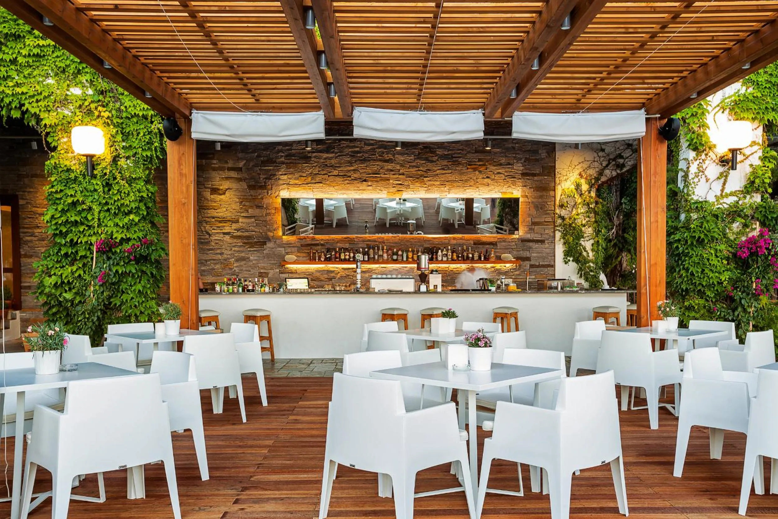 Lounge or bar in Skiathos Palace Hotel