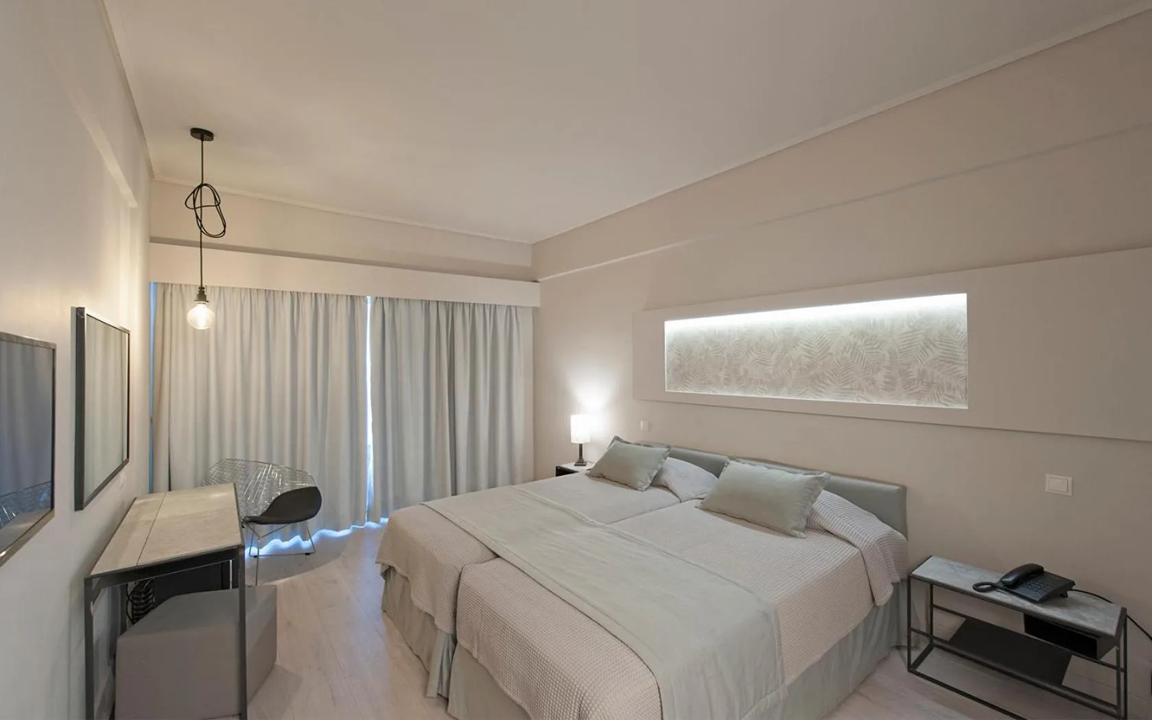 Bedroom, Bed in King Saron Hotel Resort