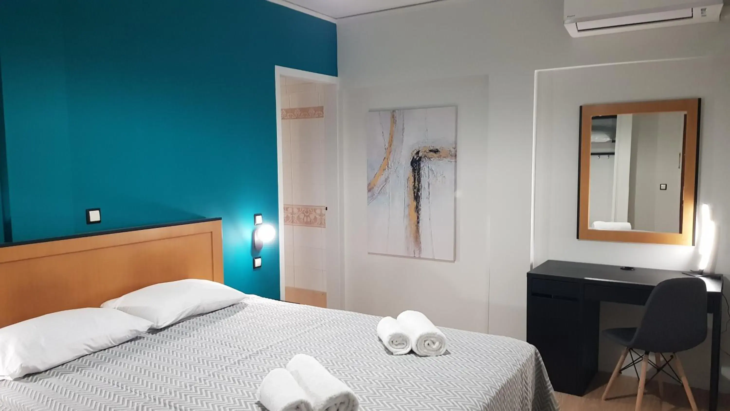 Business Room - single occupancy in Savoy Hotel Business Room - single occupancy in Savoy Hotel