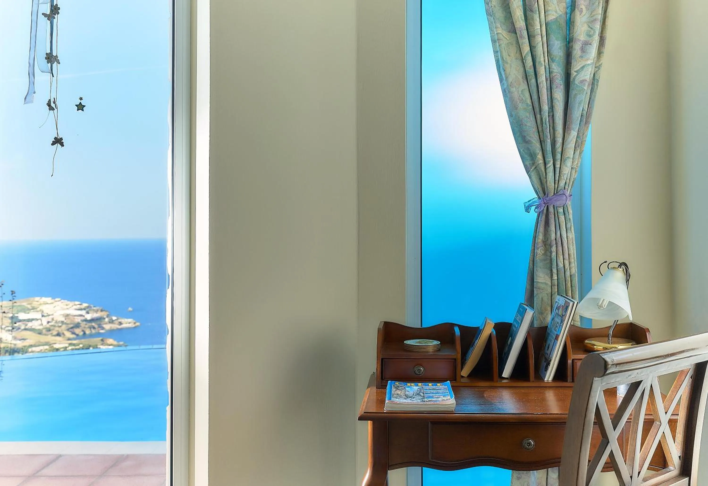 Photo of the whole room in Nymphes Luxury Apartments