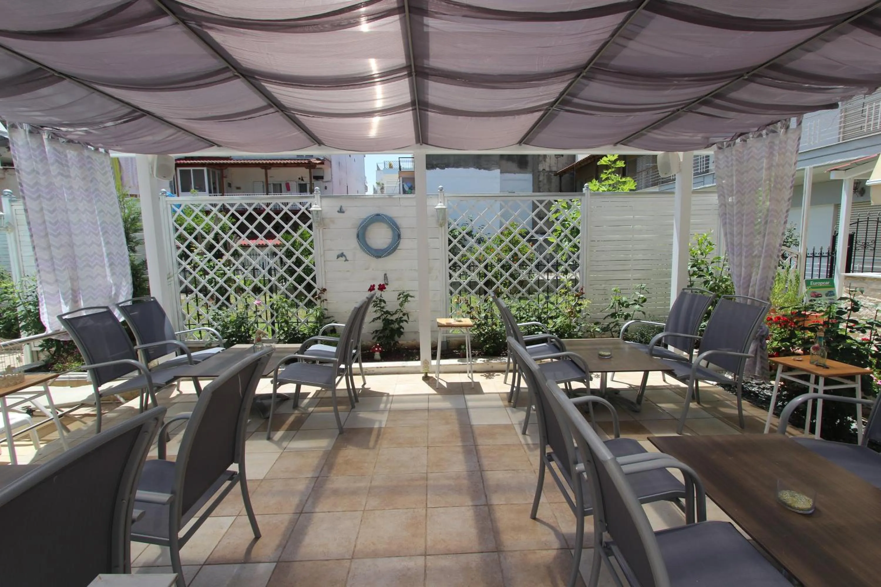 Restaurant/places to eat in Hotel Mallas