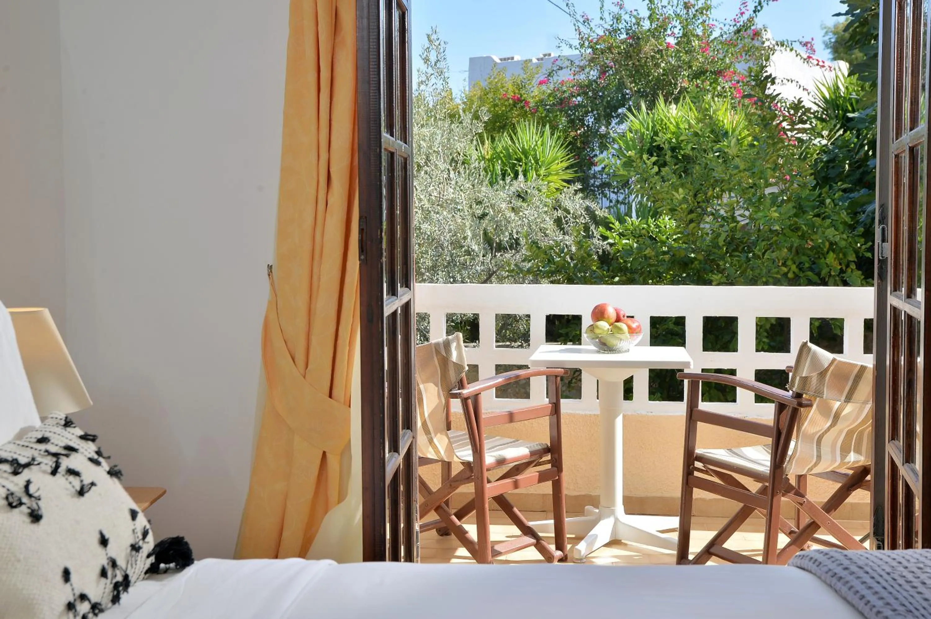 Balcony/Terrace, Bed in Vasilaras Hotel