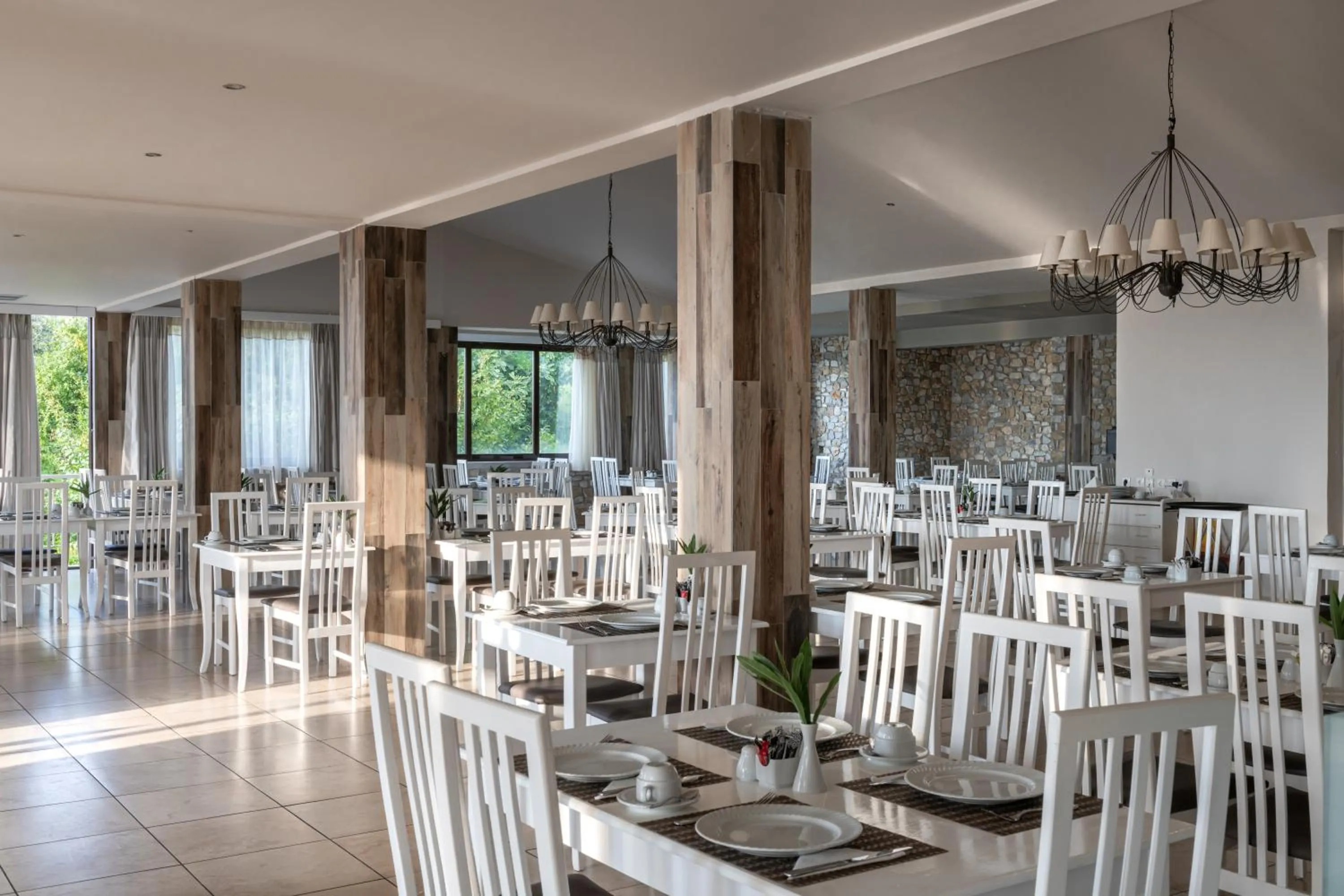 Restaurant/places to eat in Kassandra Bay Resort, Suites & Spa