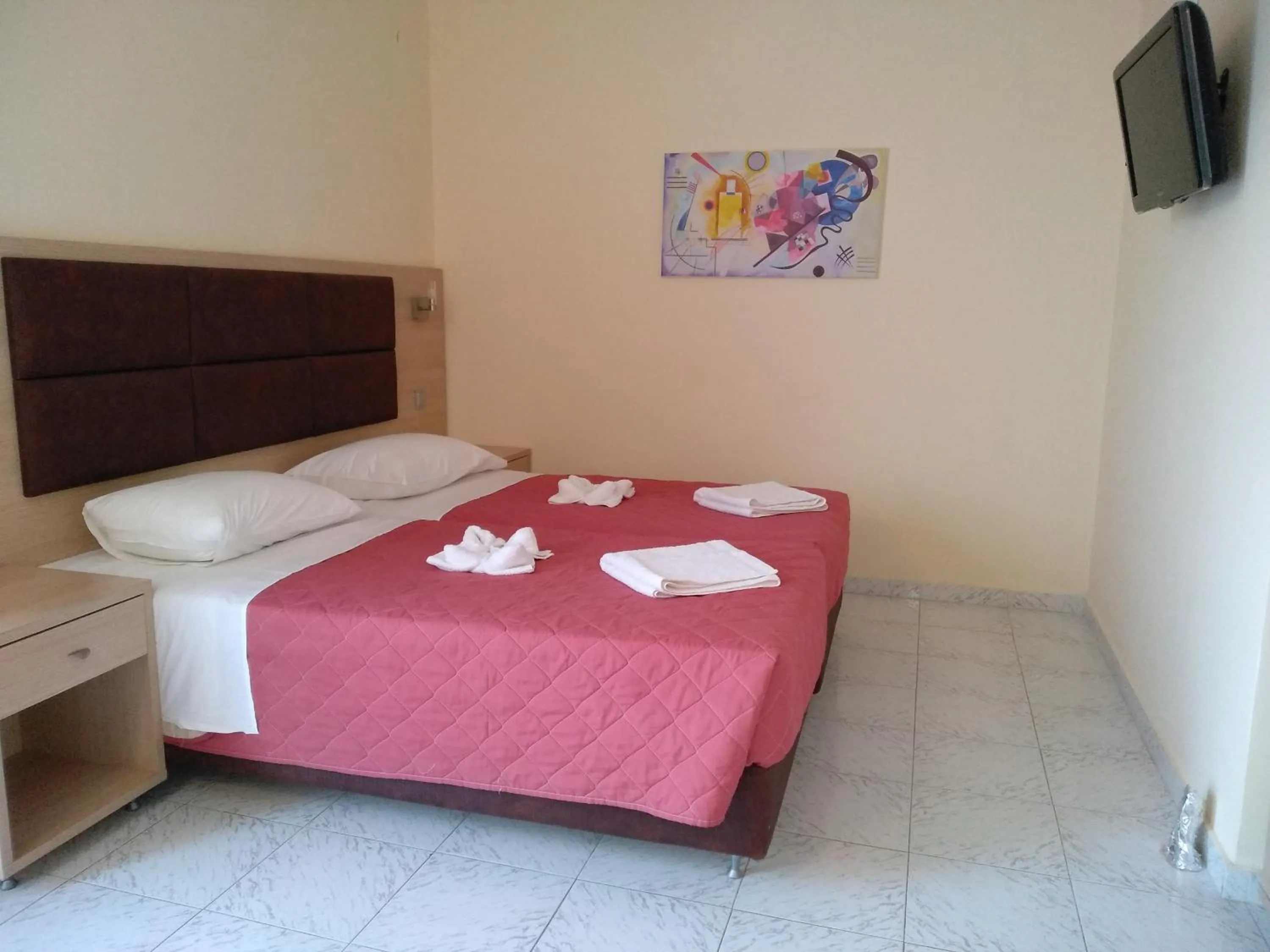 Bedroom, Bed in Leonidas Hotel & Studios