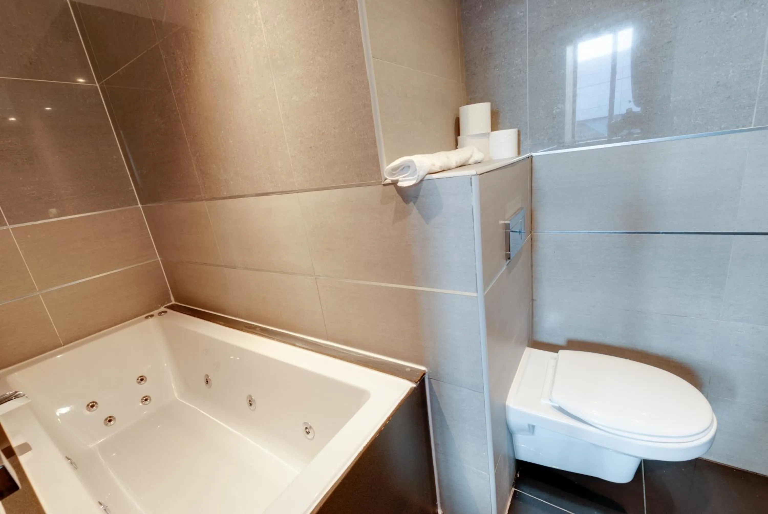 Toilet in Boutique 56