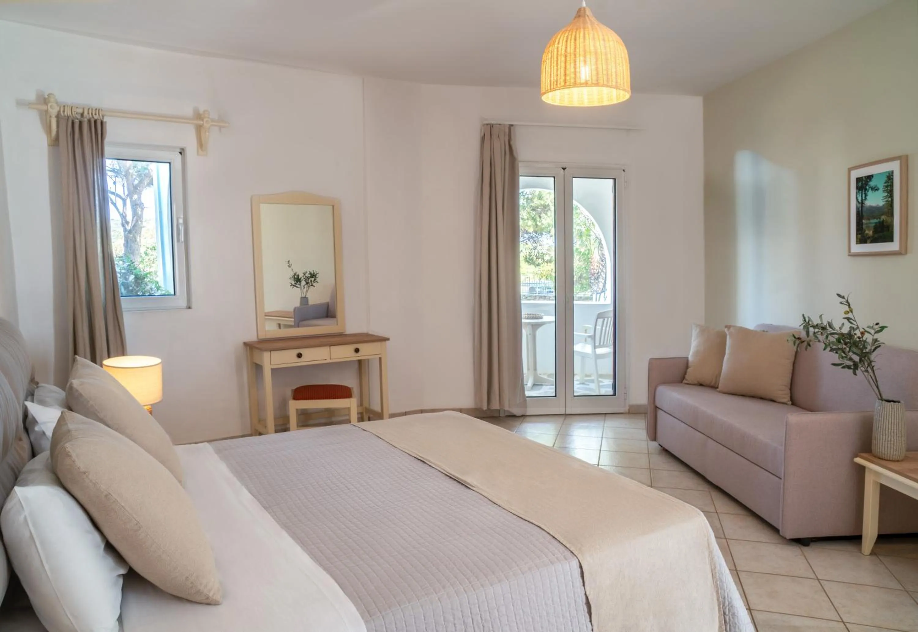 Photo of the whole room, Bed in Asteras Paradise