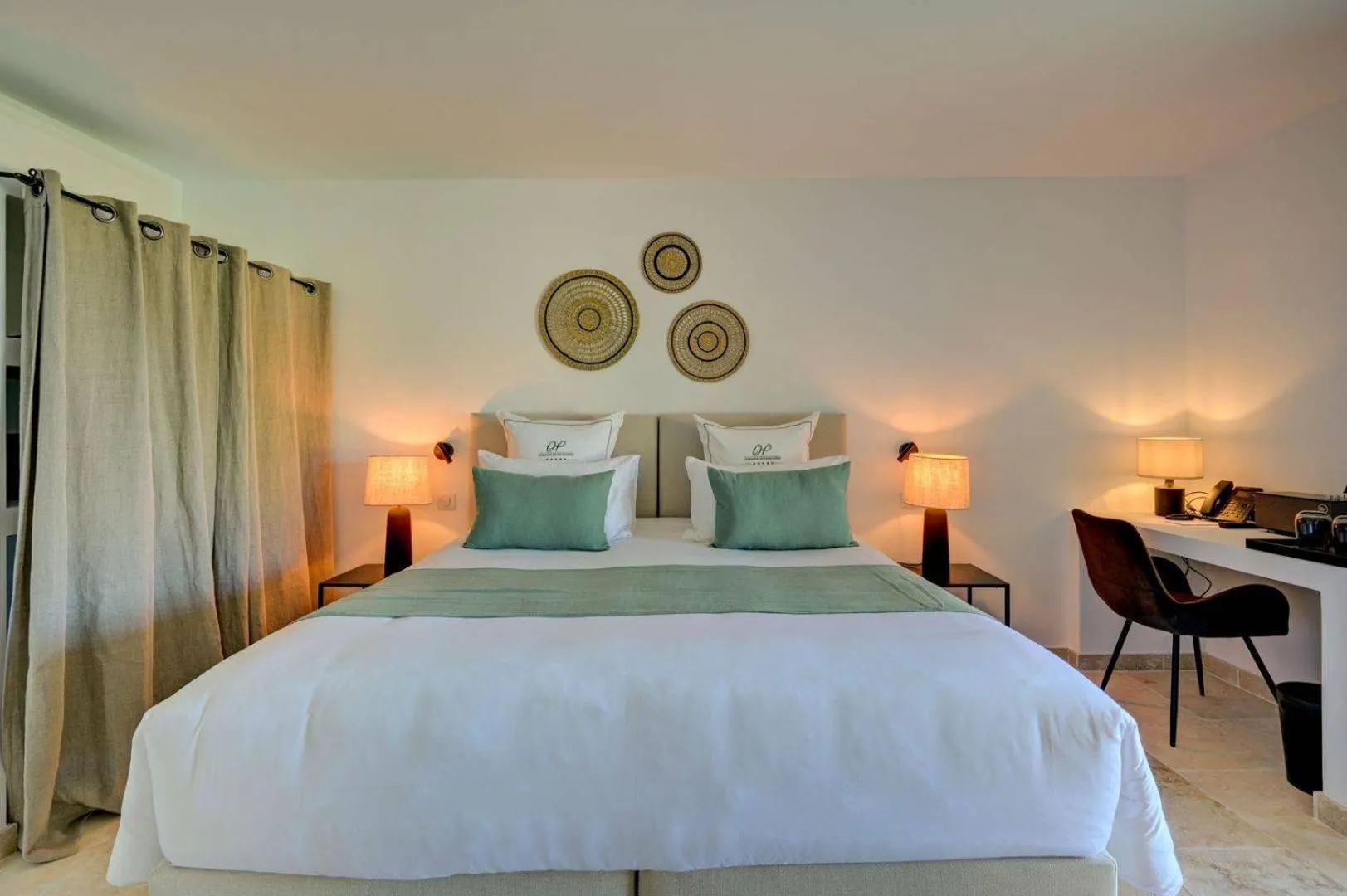 Bed in Domaine de Privadière & Spa