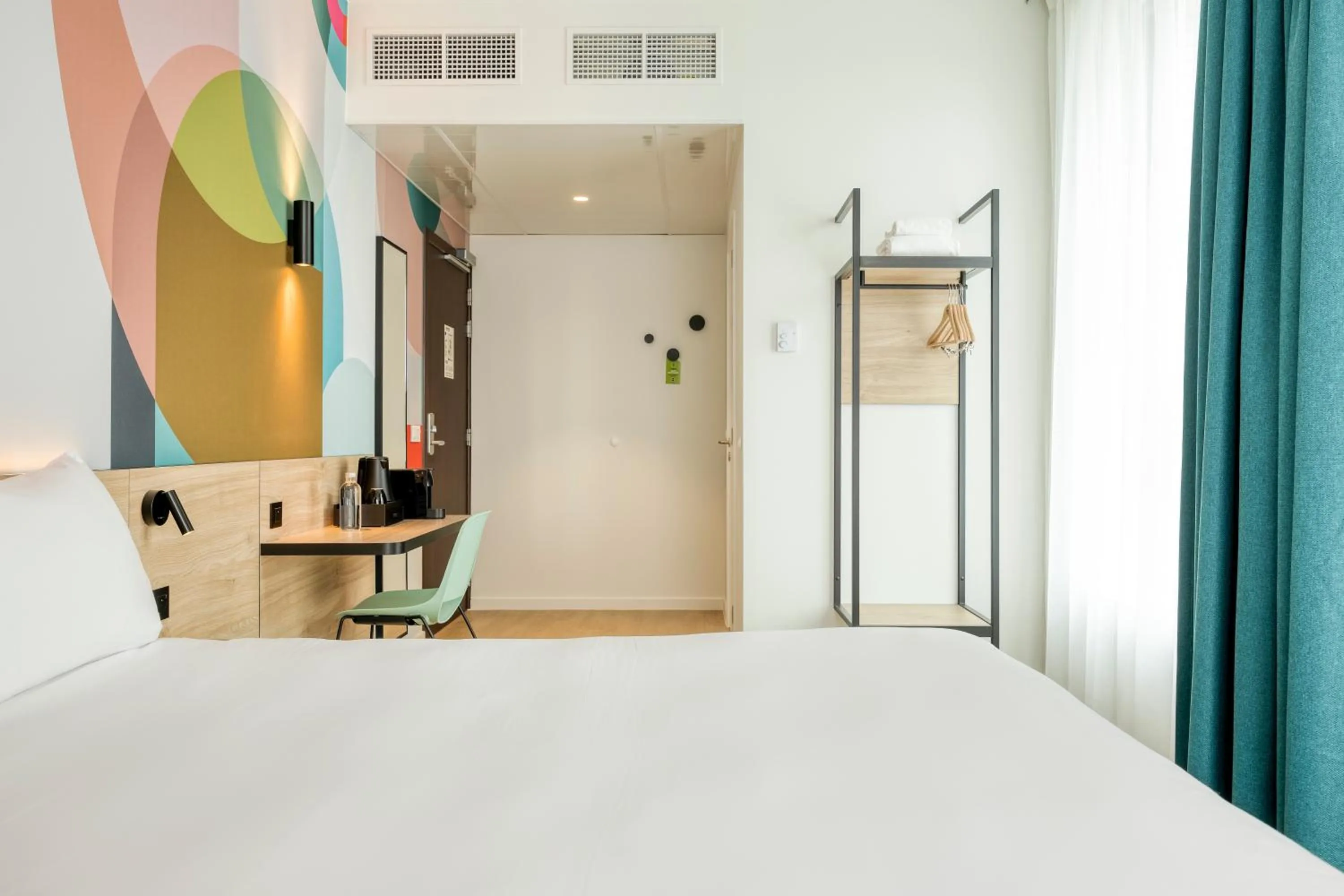 Bedroom, Bed in B&B HOTEL Mechelen