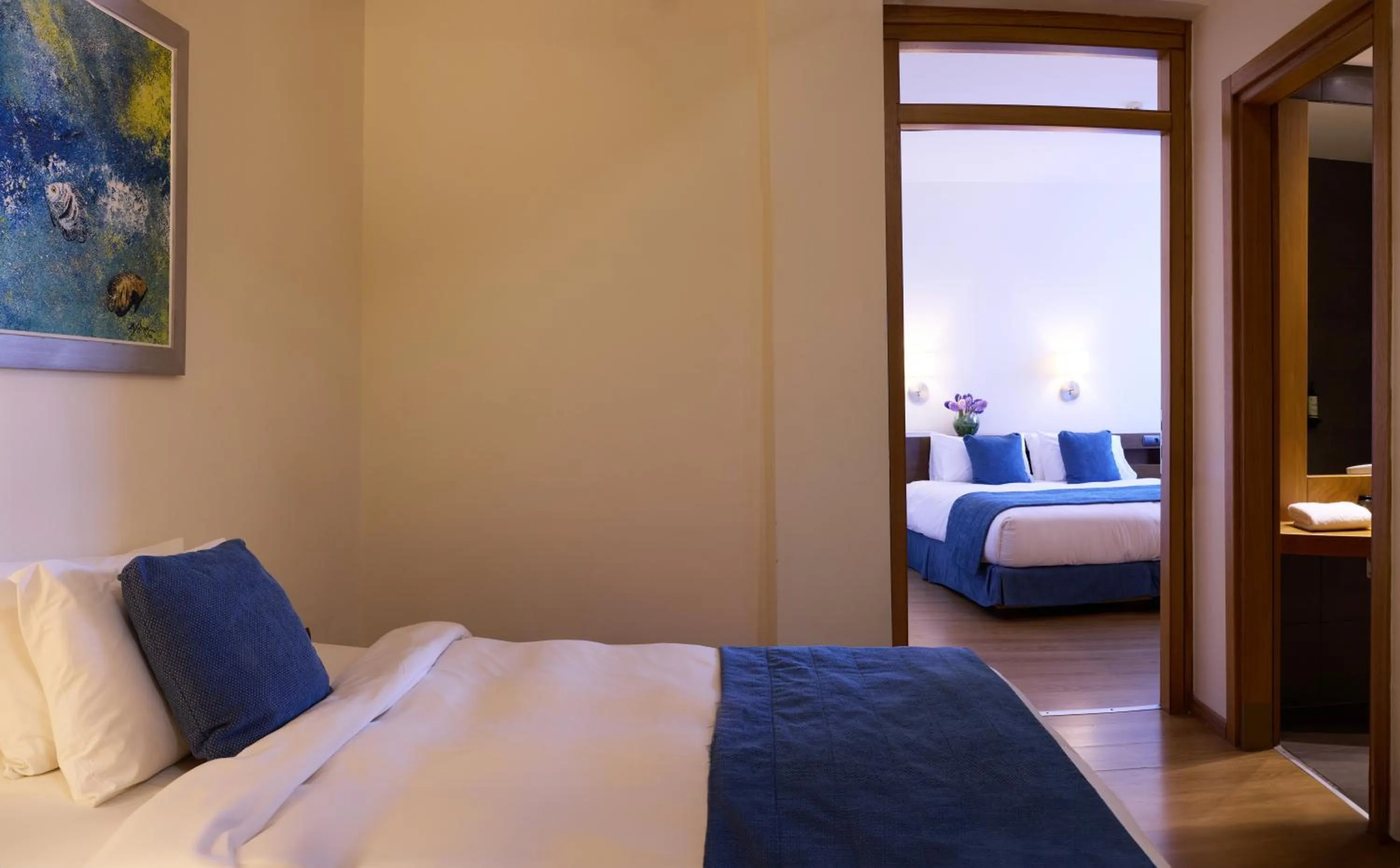 Photo of the whole room, Bed in Domotel Xenia Volos