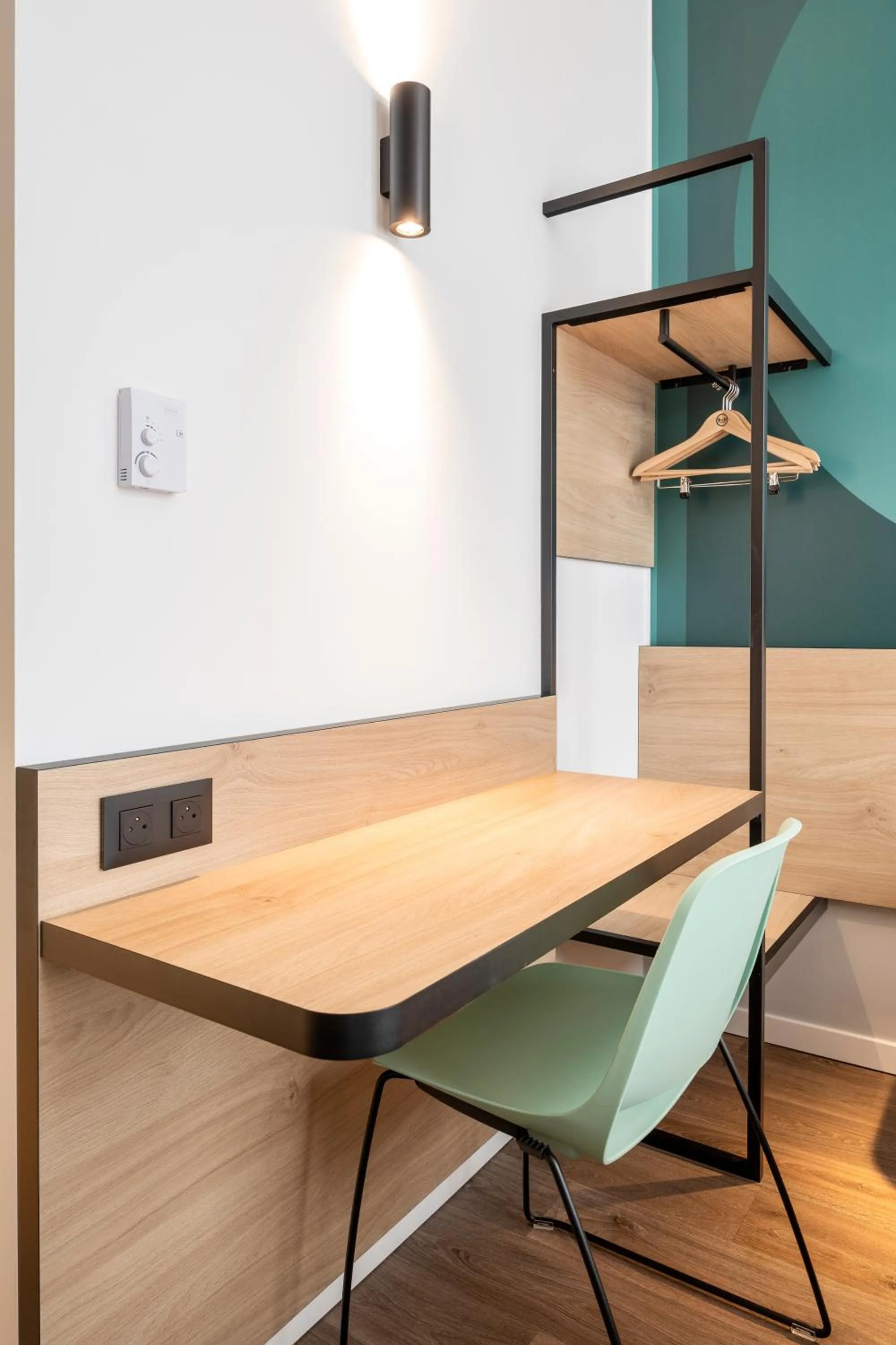 hair dresser in B&B HOTEL Namur