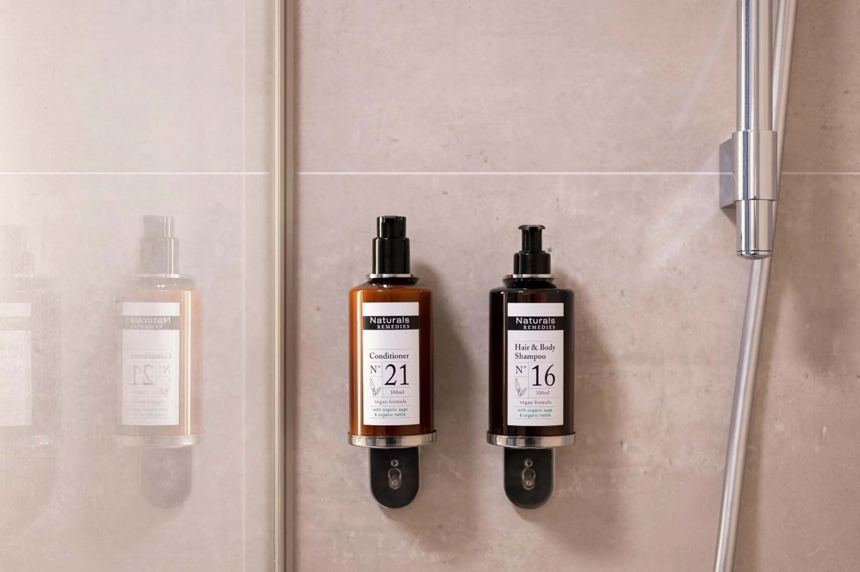 Shower in B&B HOTEL Namur