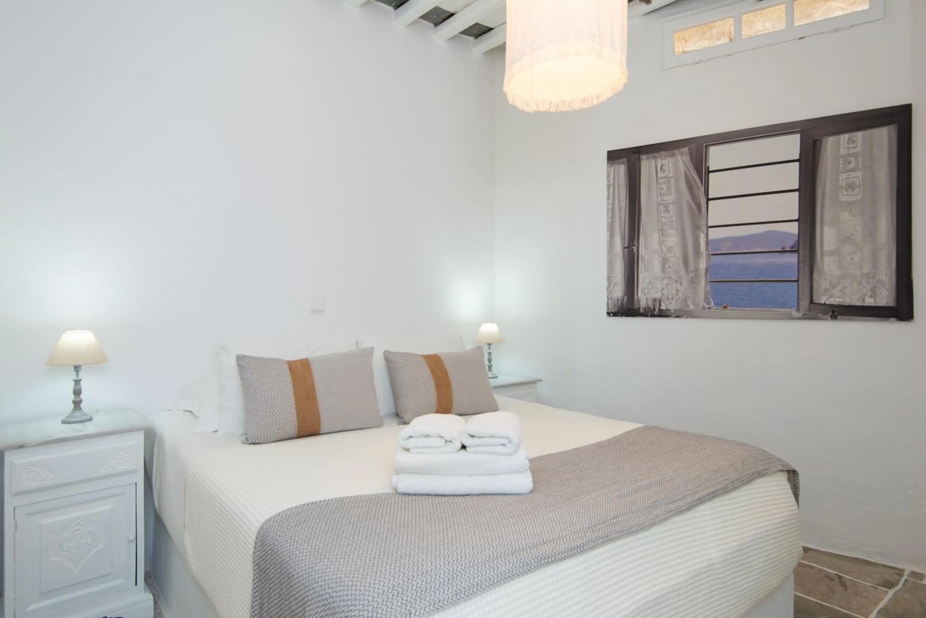 Bedroom, Bed in Windmill Bella Vista