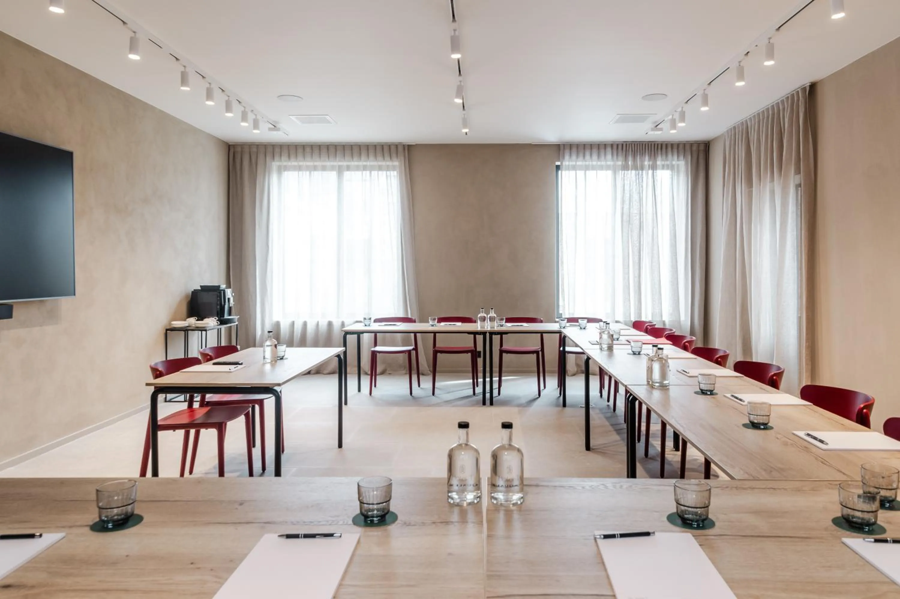 Meeting/conference room in Hotel T