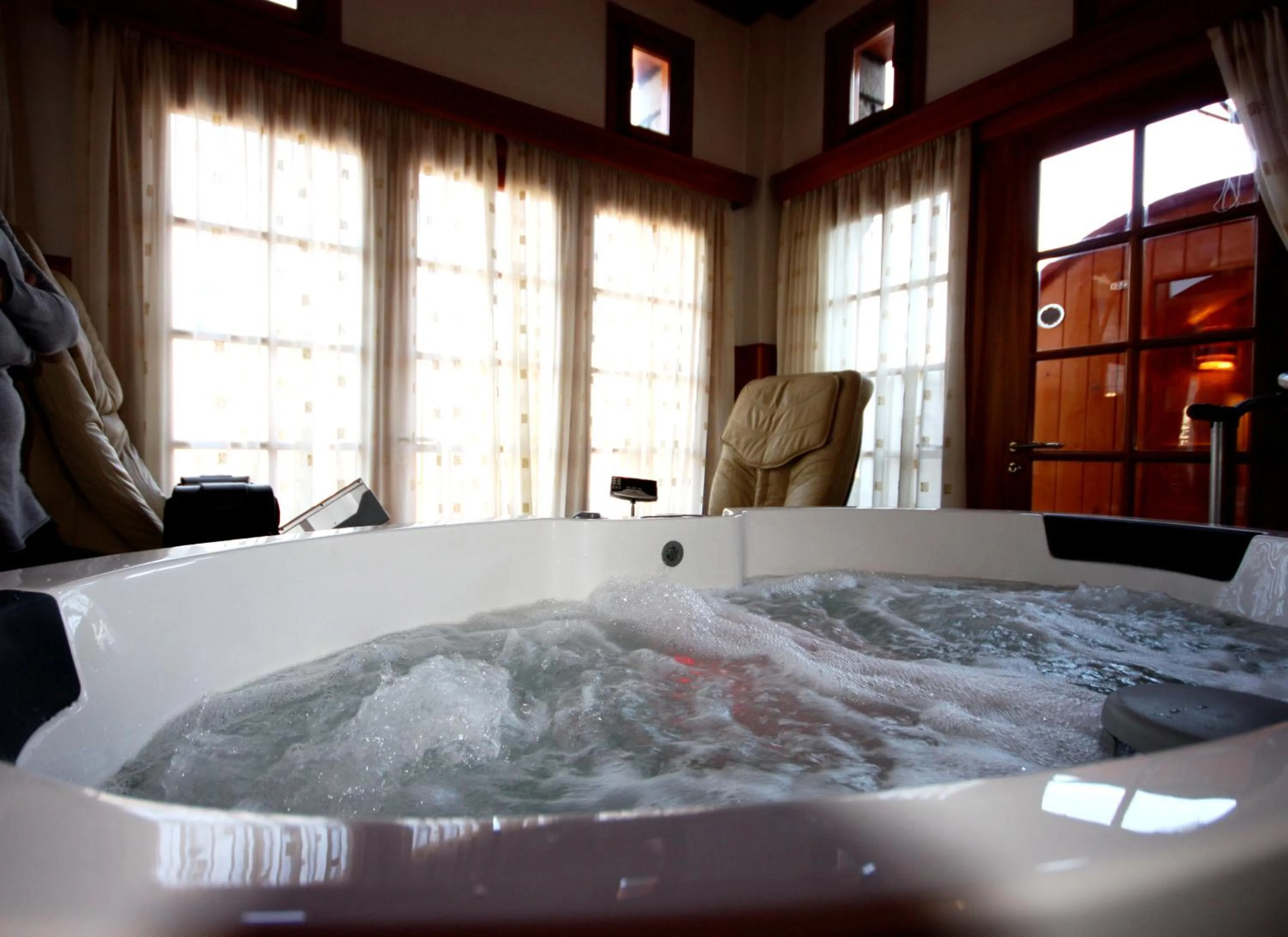 Hot Tub in Archontiko Metsovou Luxury Boutique Spa Hotel