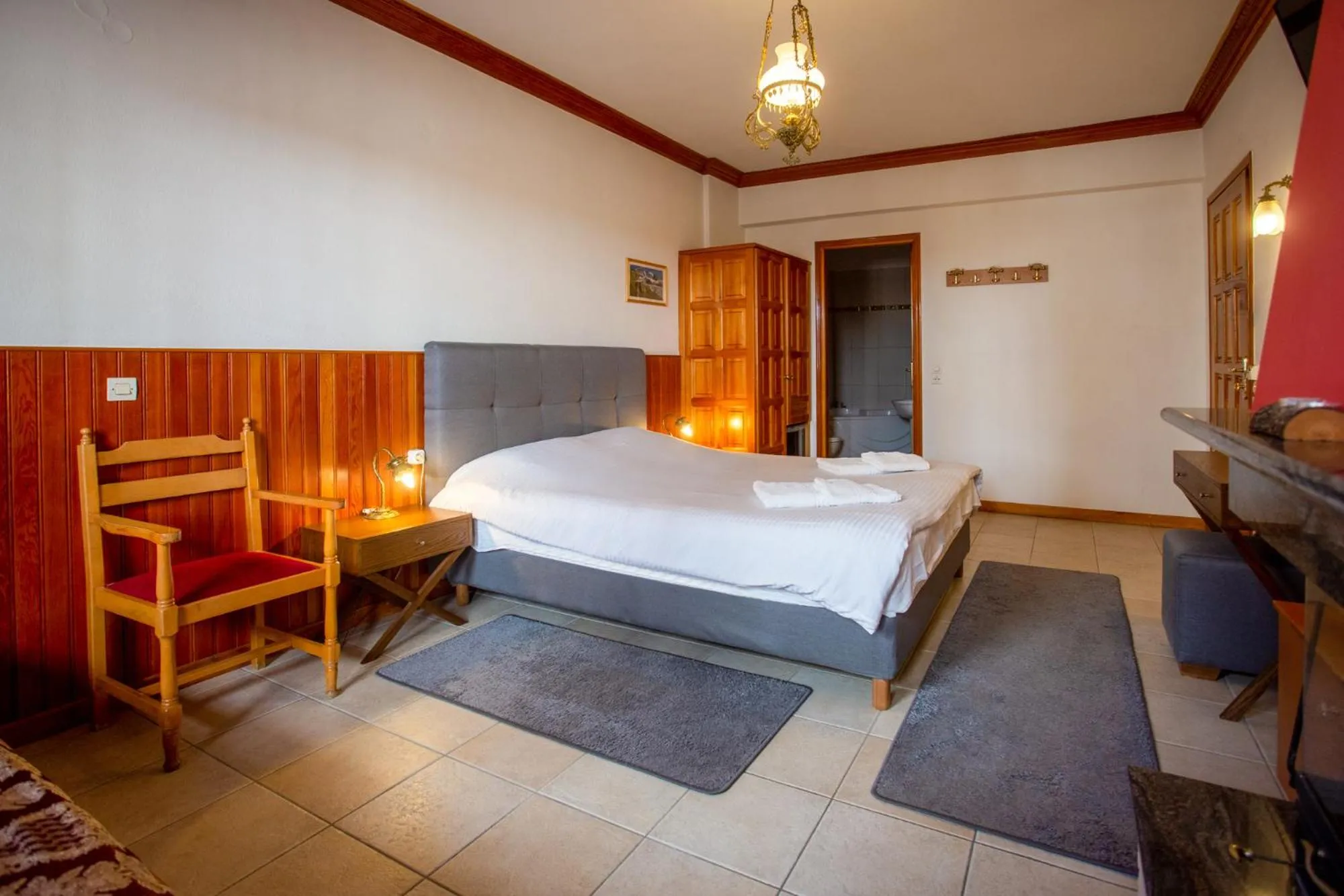 Property building, Bed in Hotel Adonis