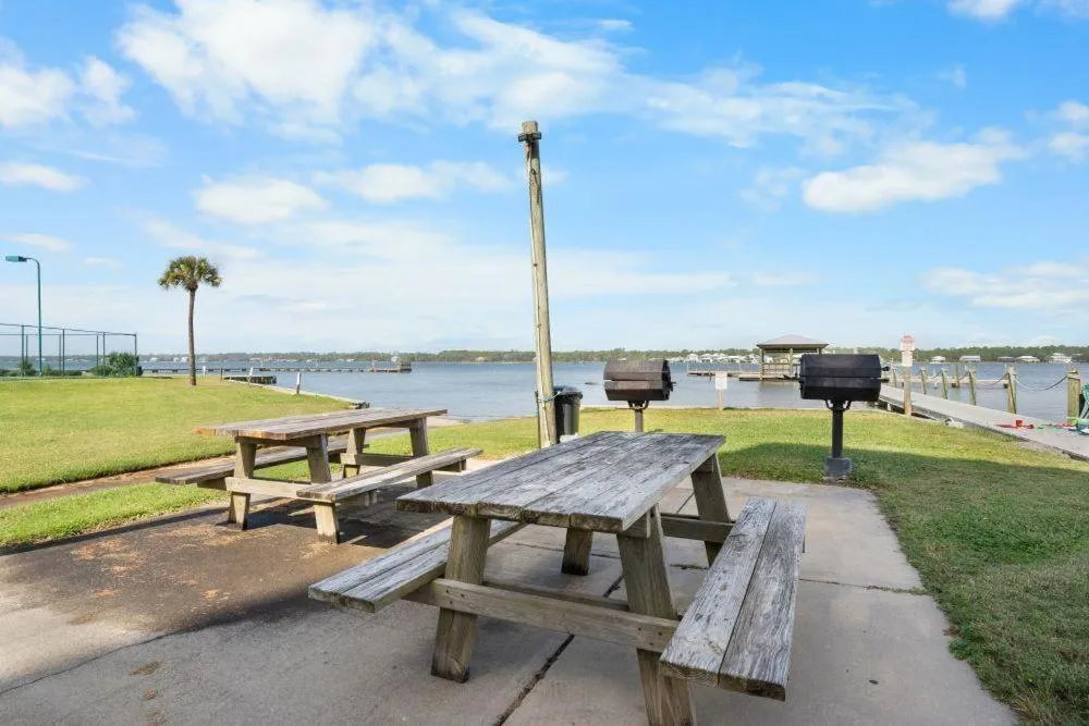 Gulf Shores Surf & Racquet 715A