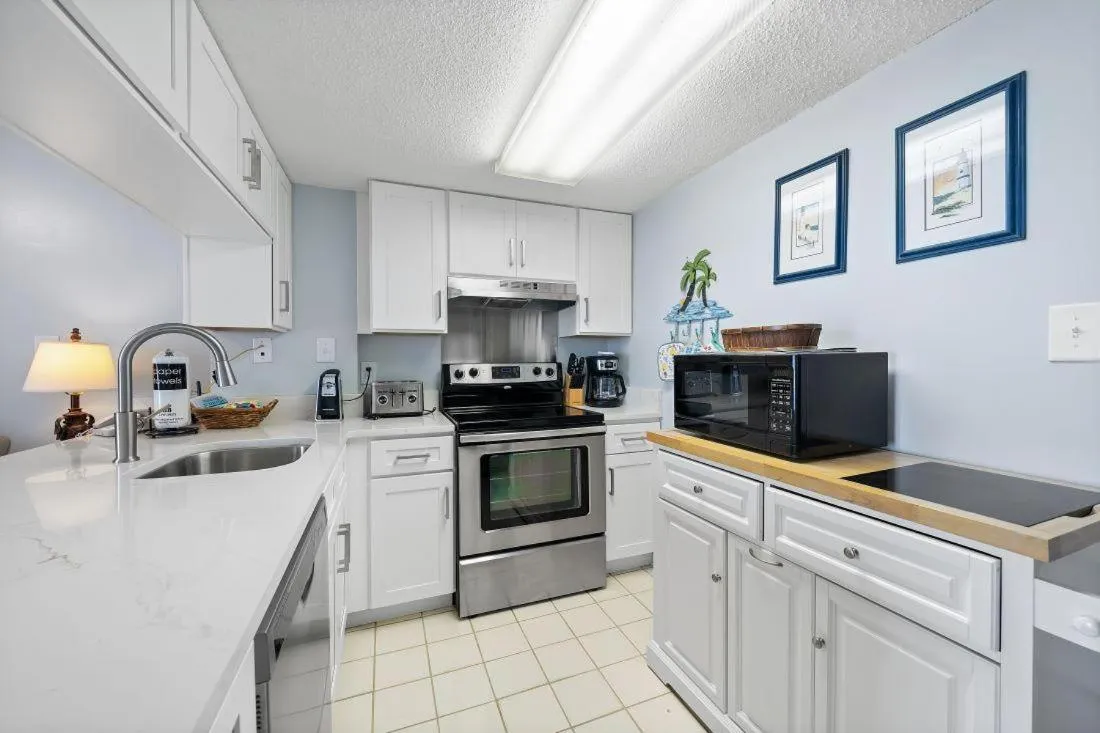 Gulf Shores Surf & Racquet 715A