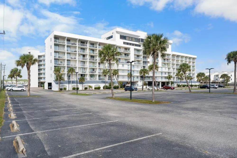 Gulf Shores Surf & Racquet 715A