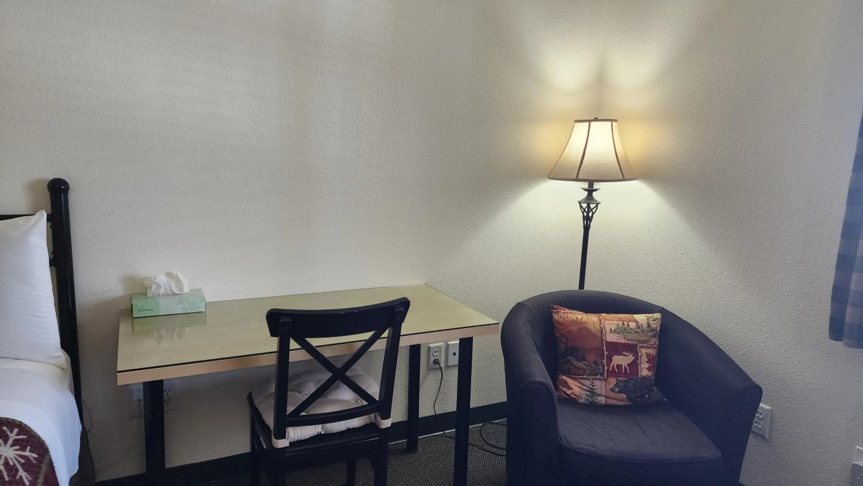 hair dresser in Antlers Inn