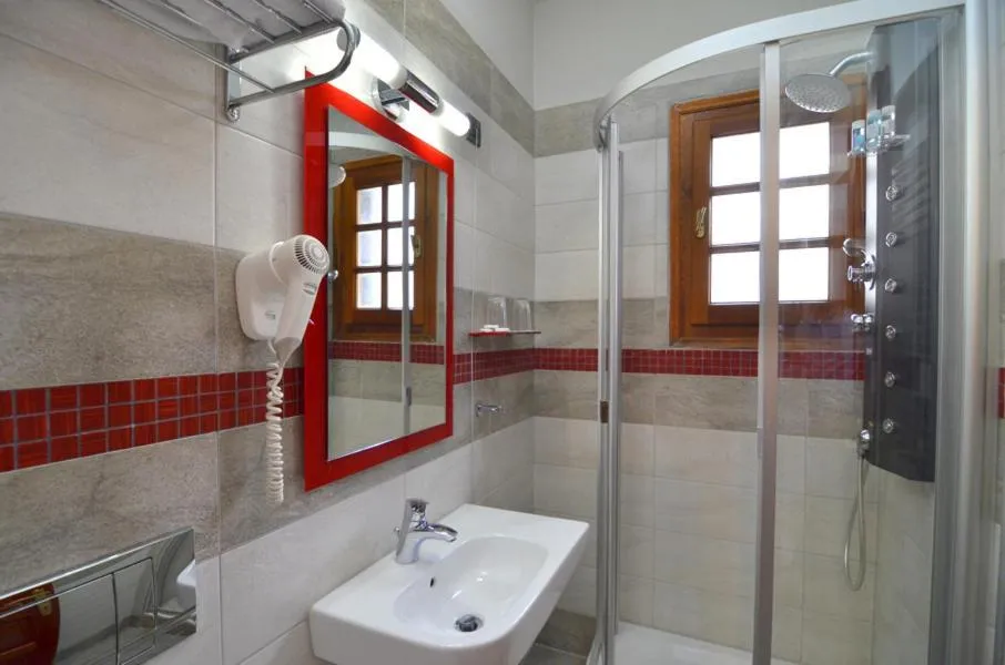 Bathroom in Hotel Apollon