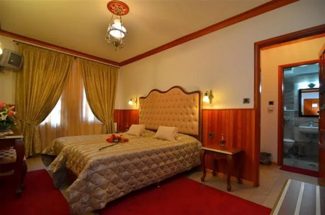 Photo of the whole room, Bed in Hotel Apollon