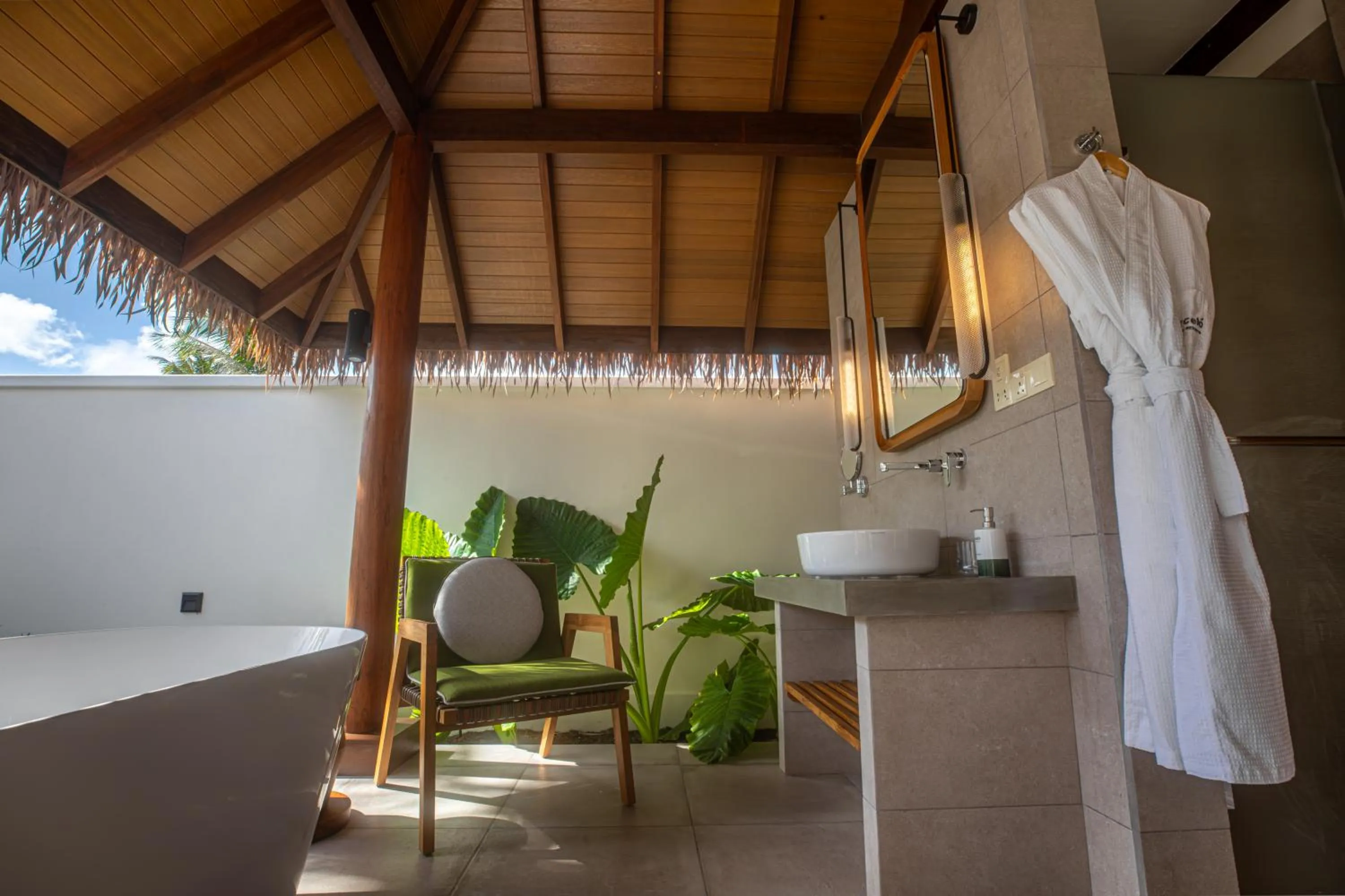 Bath in Barceló Whale Lagoon Maldives