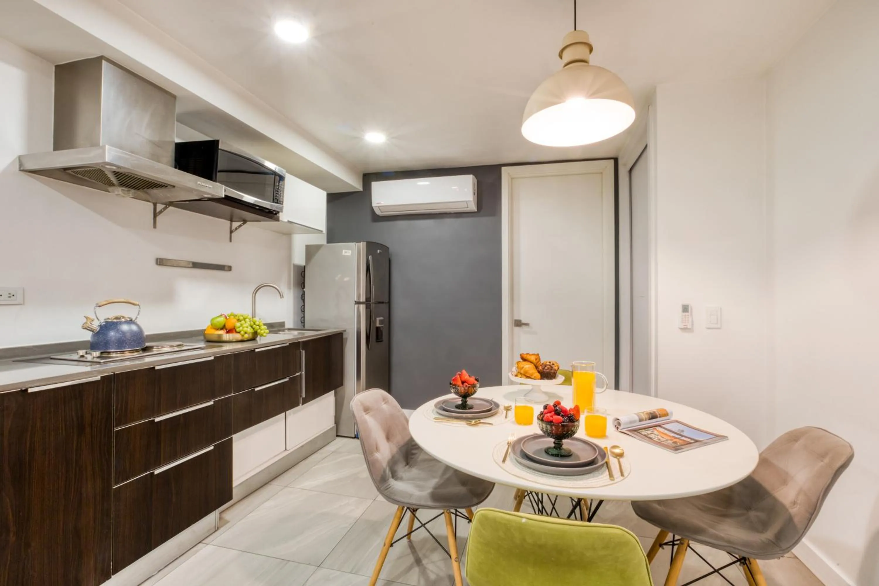 Kitchen or kitchenette in Comfort Suites Tijuana