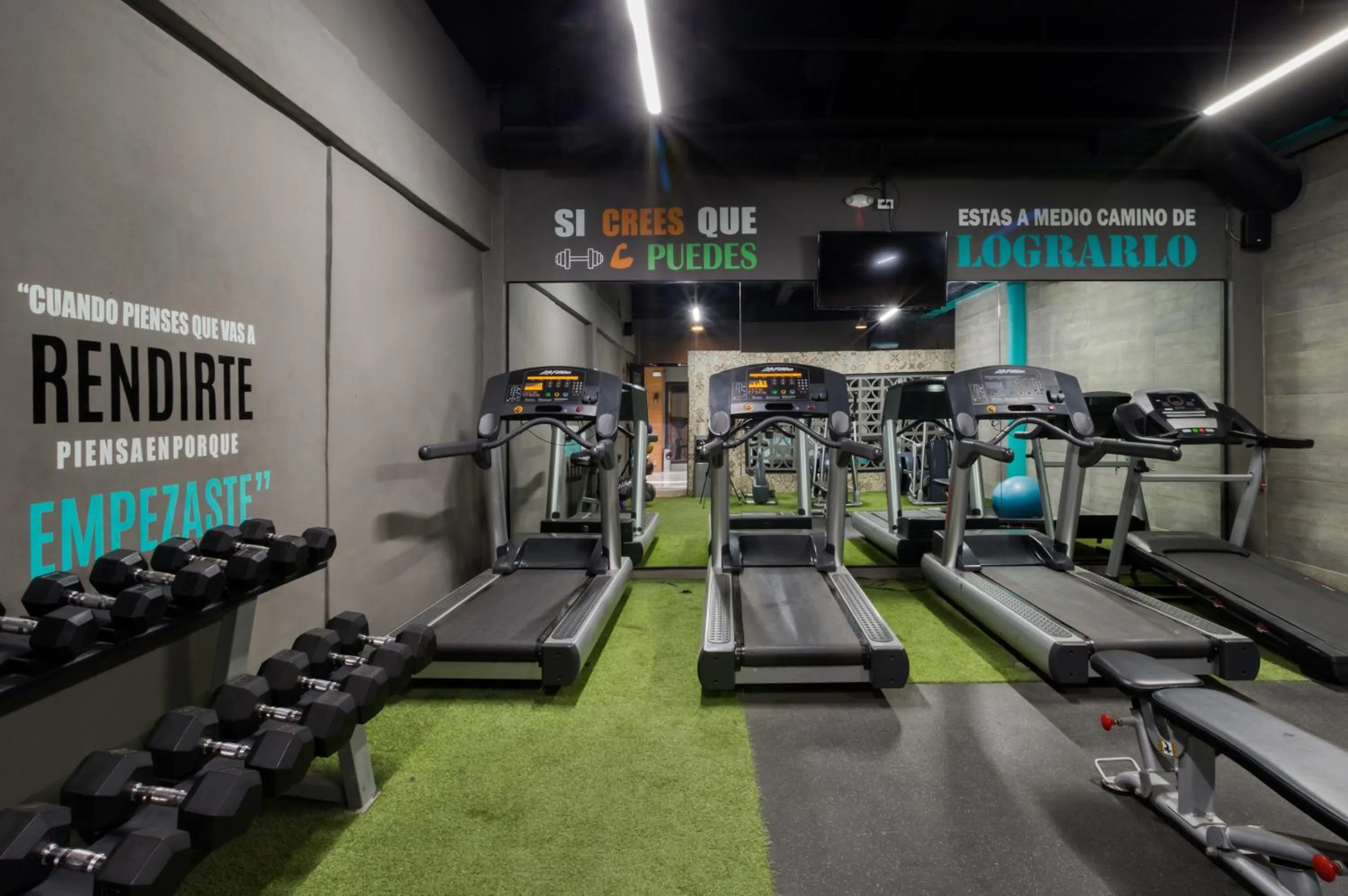 Fitness centre/facilities in Comfort Suites Tijuana