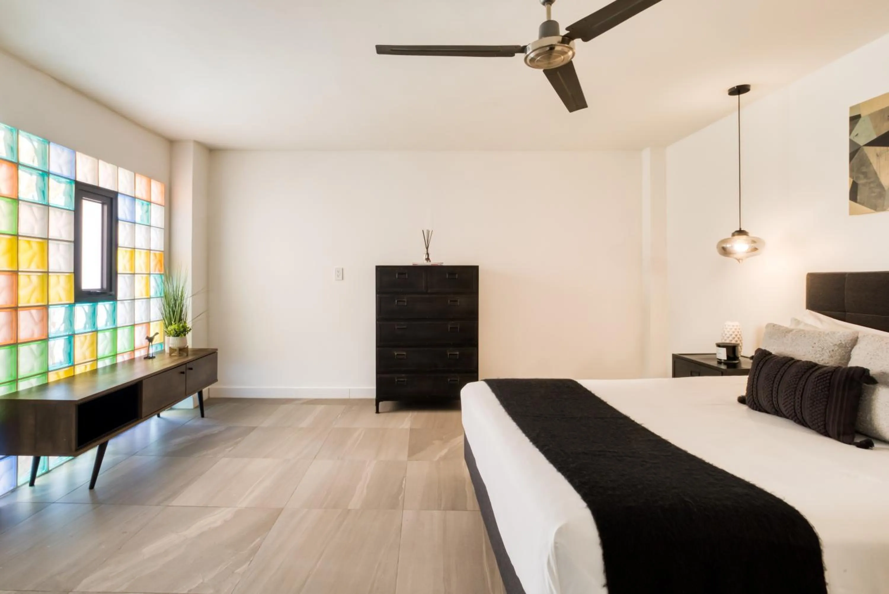 Bedroom, Bed in Comfort Suites Tijuana