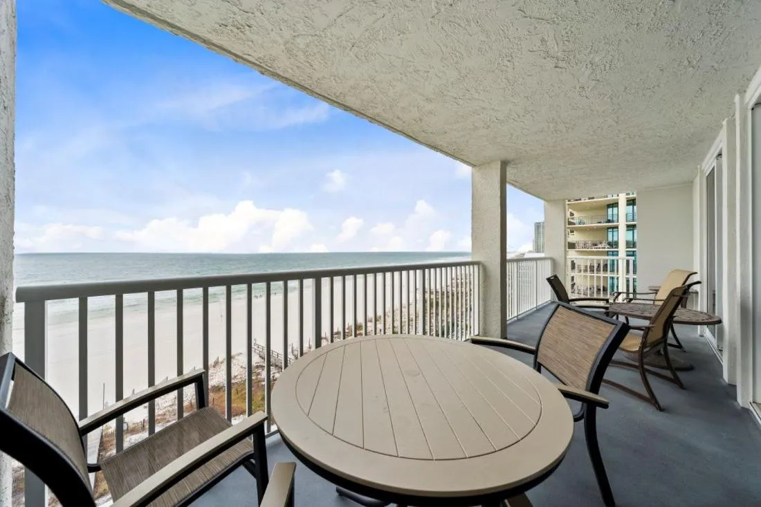 Day in Romar Tower 7C by Youngs Suncoast