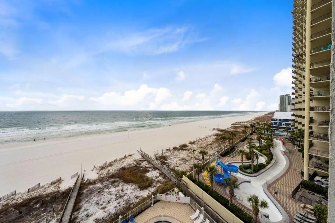 Day in Romar Tower 7C by Youngs Suncoast