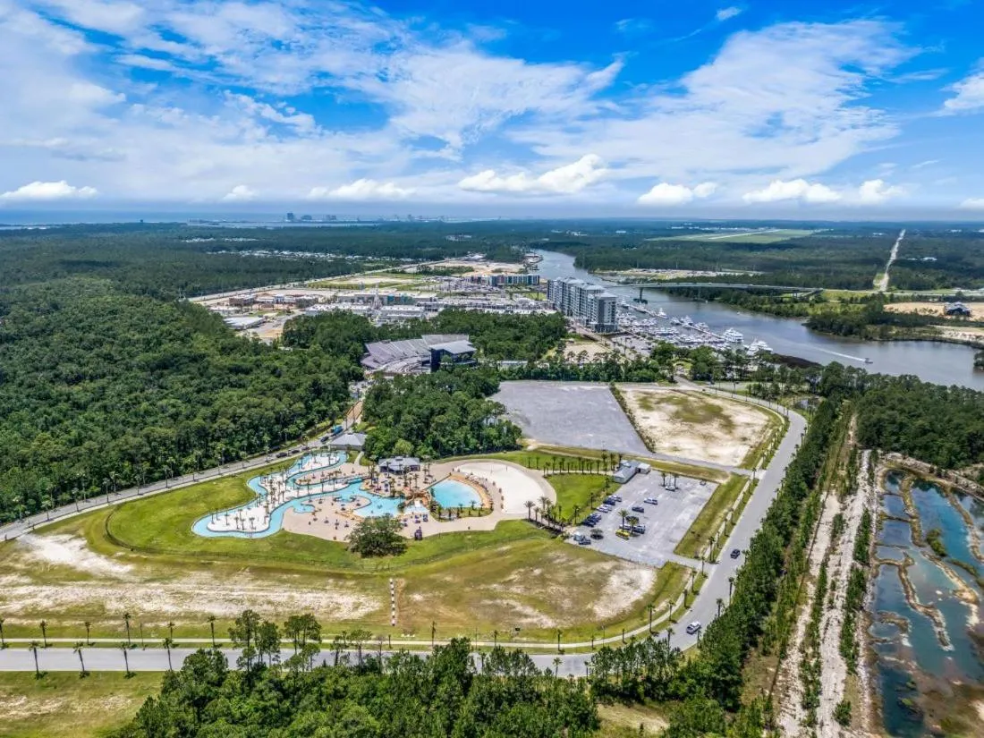 Wharf 521 by Youngs Suncoast