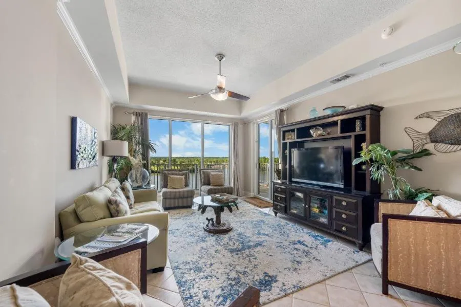 Wharf 521 by Youngs Suncoast