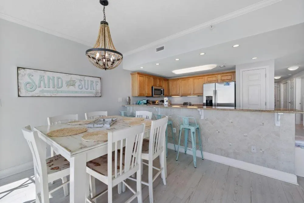 Sanibel 907 by Youngs Suncoast